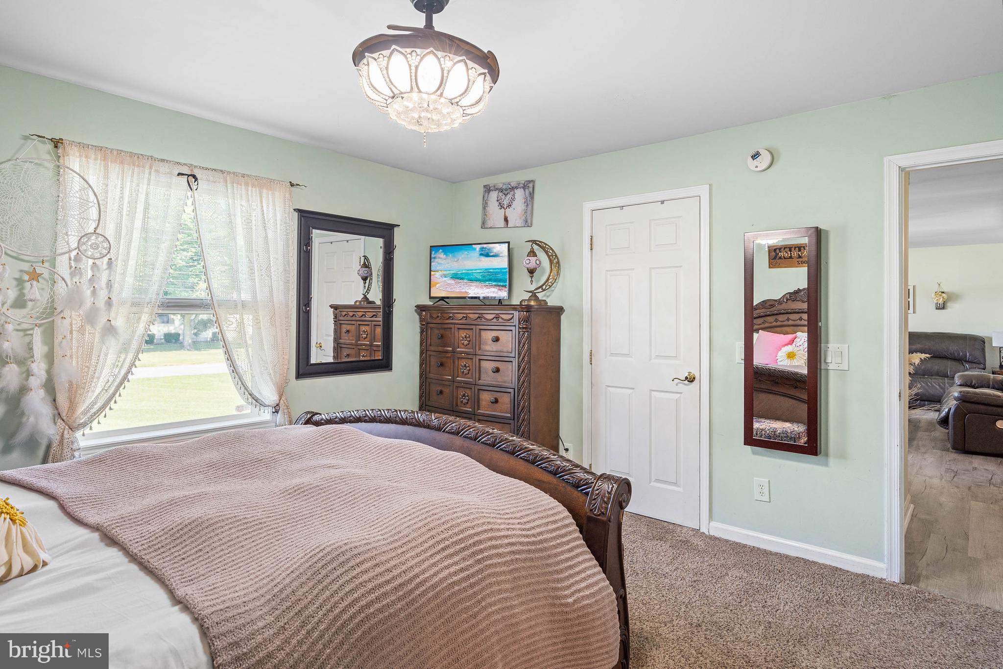 CAVE COLONY - Residential