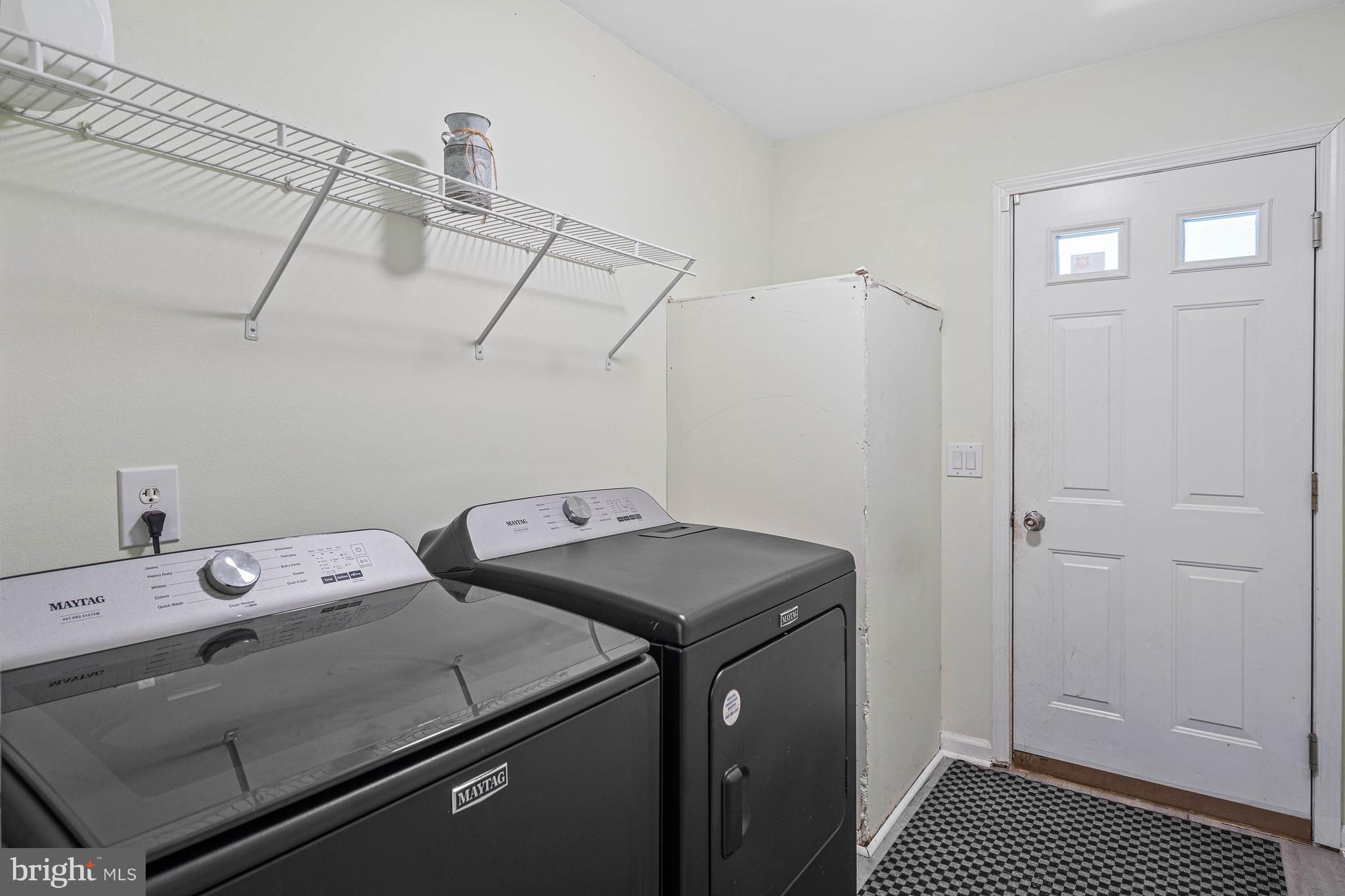 CAVE COLONY - Residential