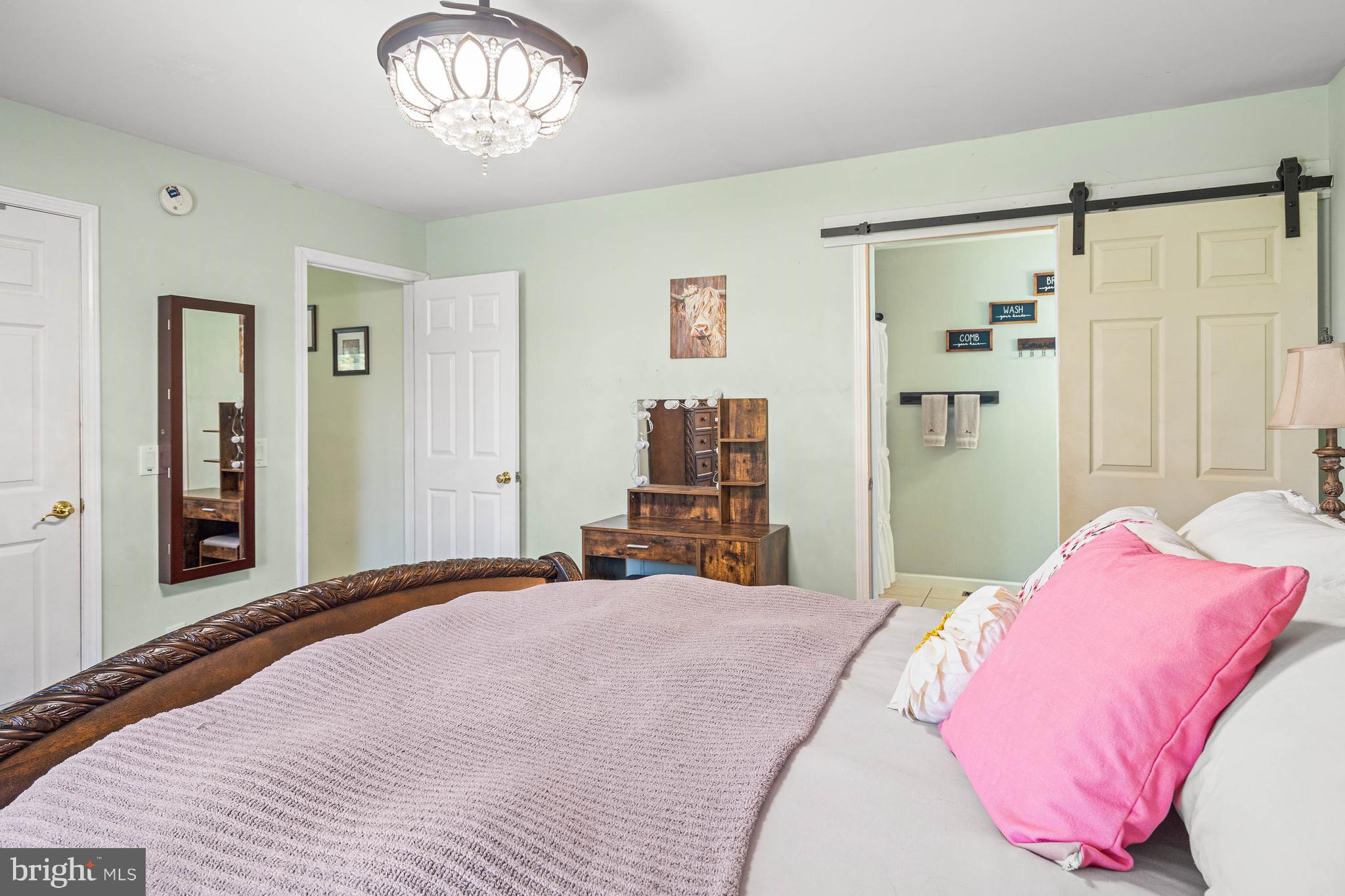 CAVE COLONY - Residential