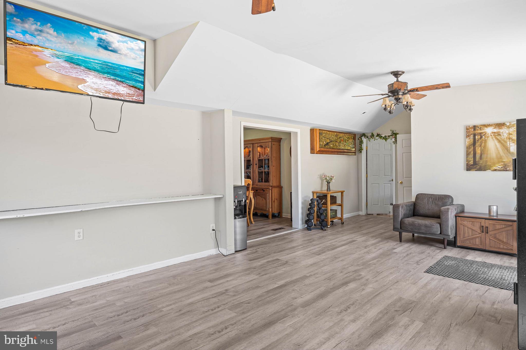 CAVE COLONY - Residential