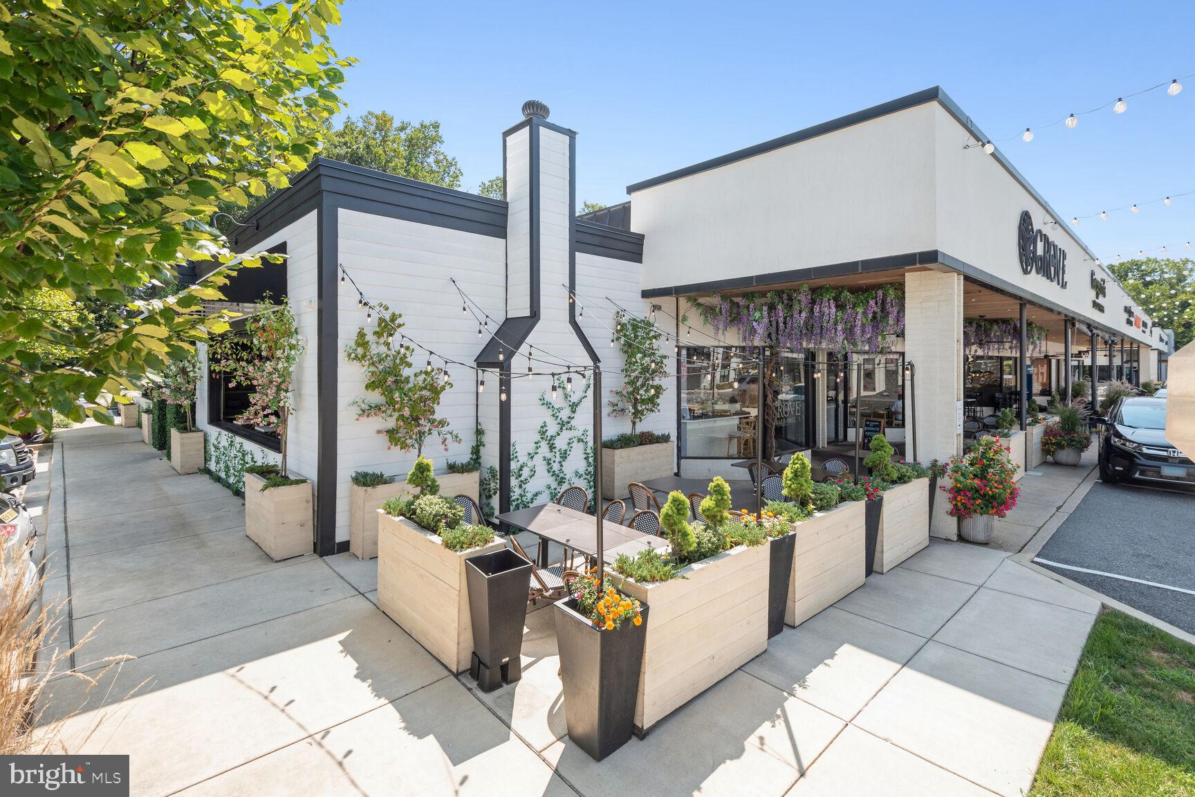 PT ROCKVILLE OUT RES 3 - Residential