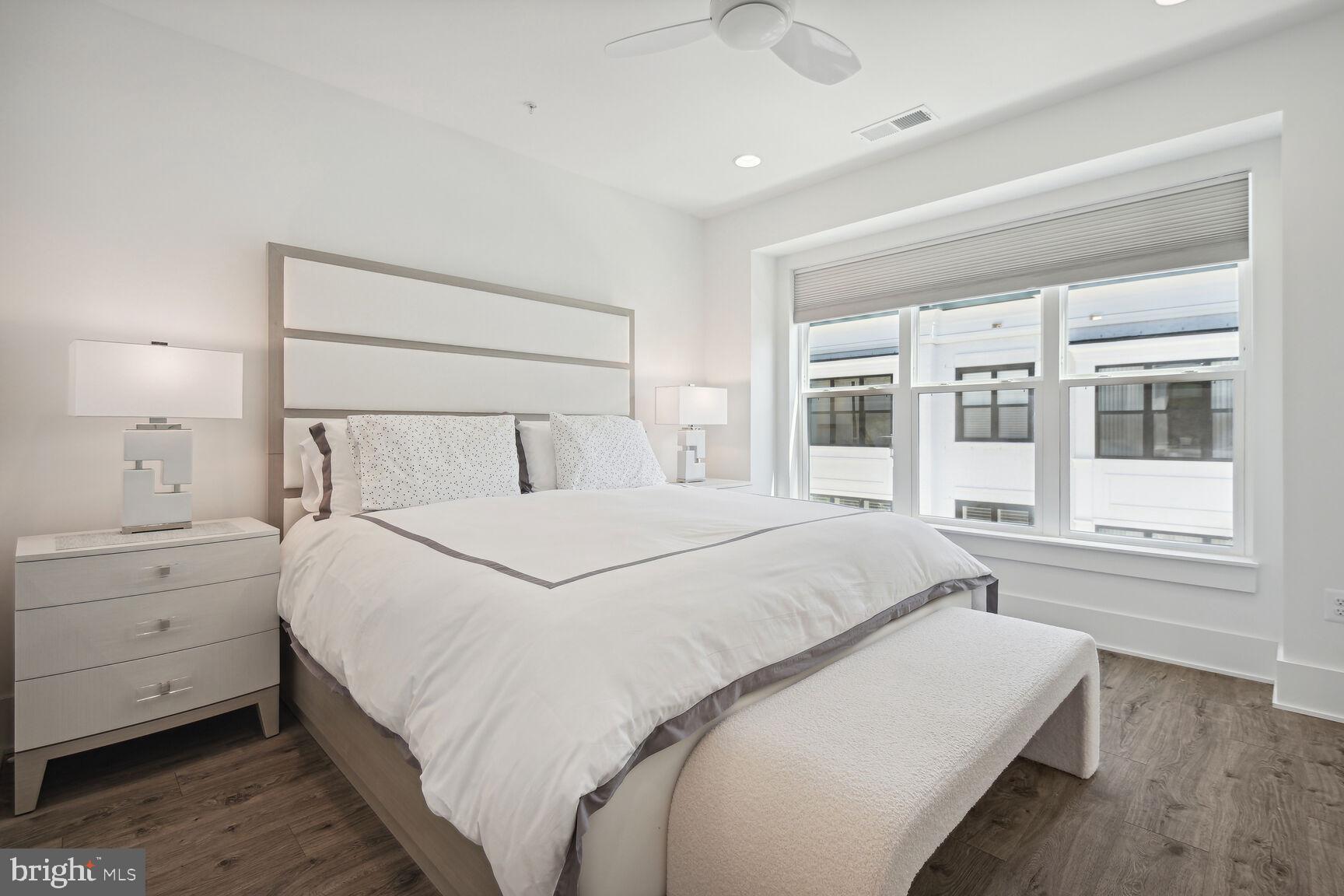 PT ROCKVILLE OUT RES 3 - Residential