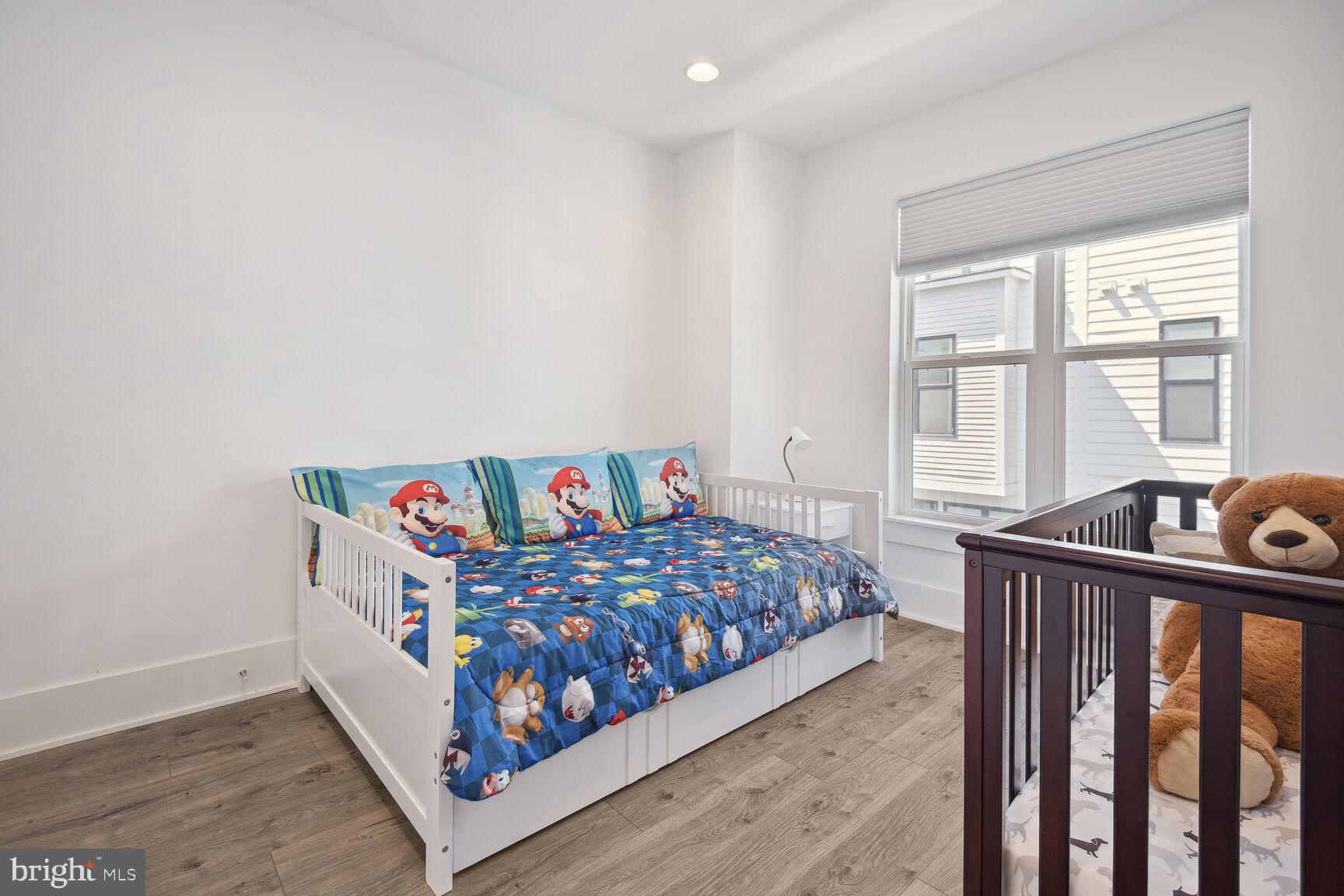 PT ROCKVILLE OUT RES 3 - Residential