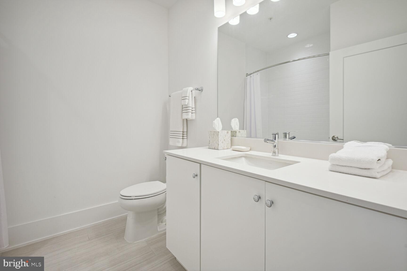 PT ROCKVILLE OUT RES 3 - Residential