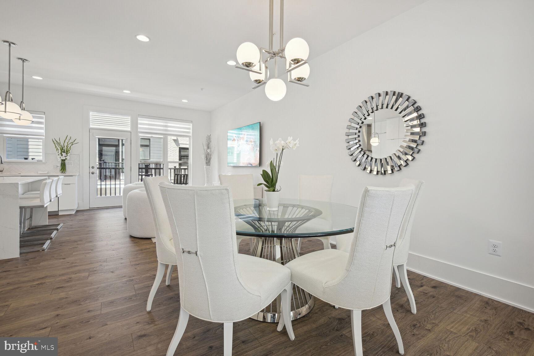 PT ROCKVILLE OUT RES 3 - Residential