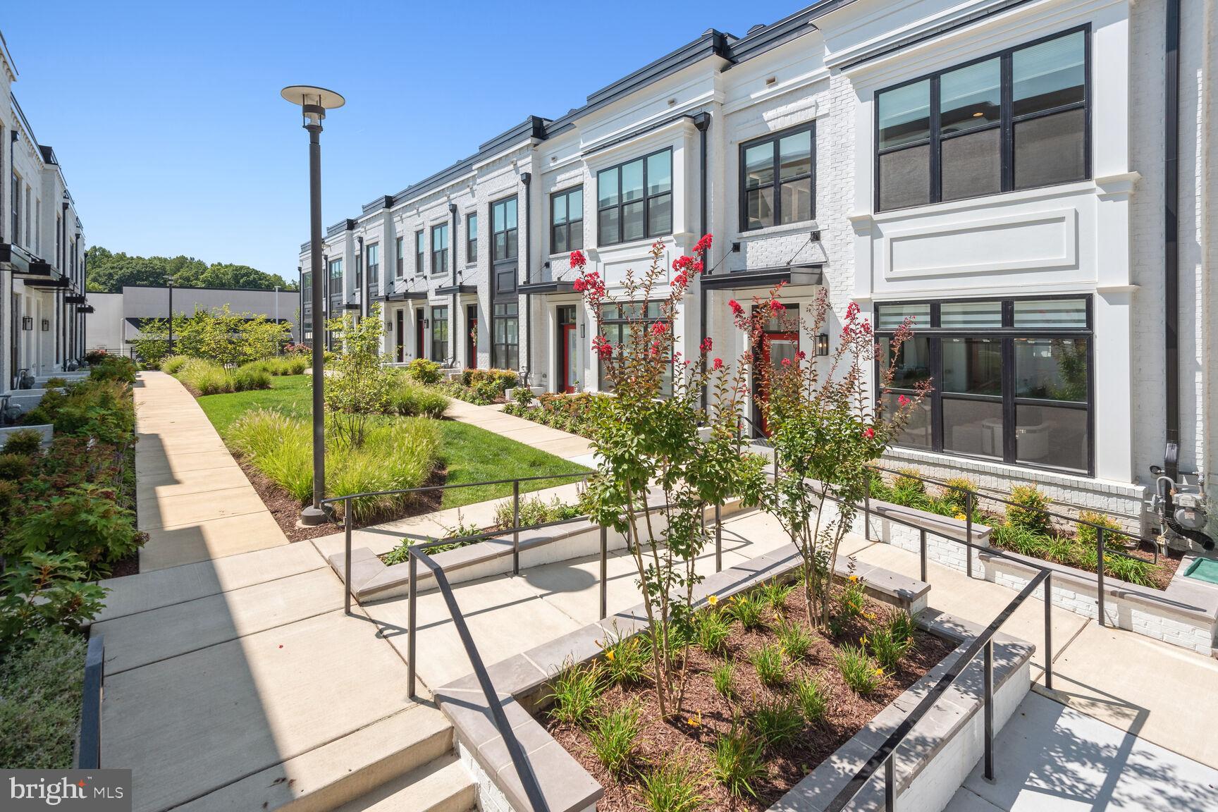 PT ROCKVILLE OUT RES 3 - Residential