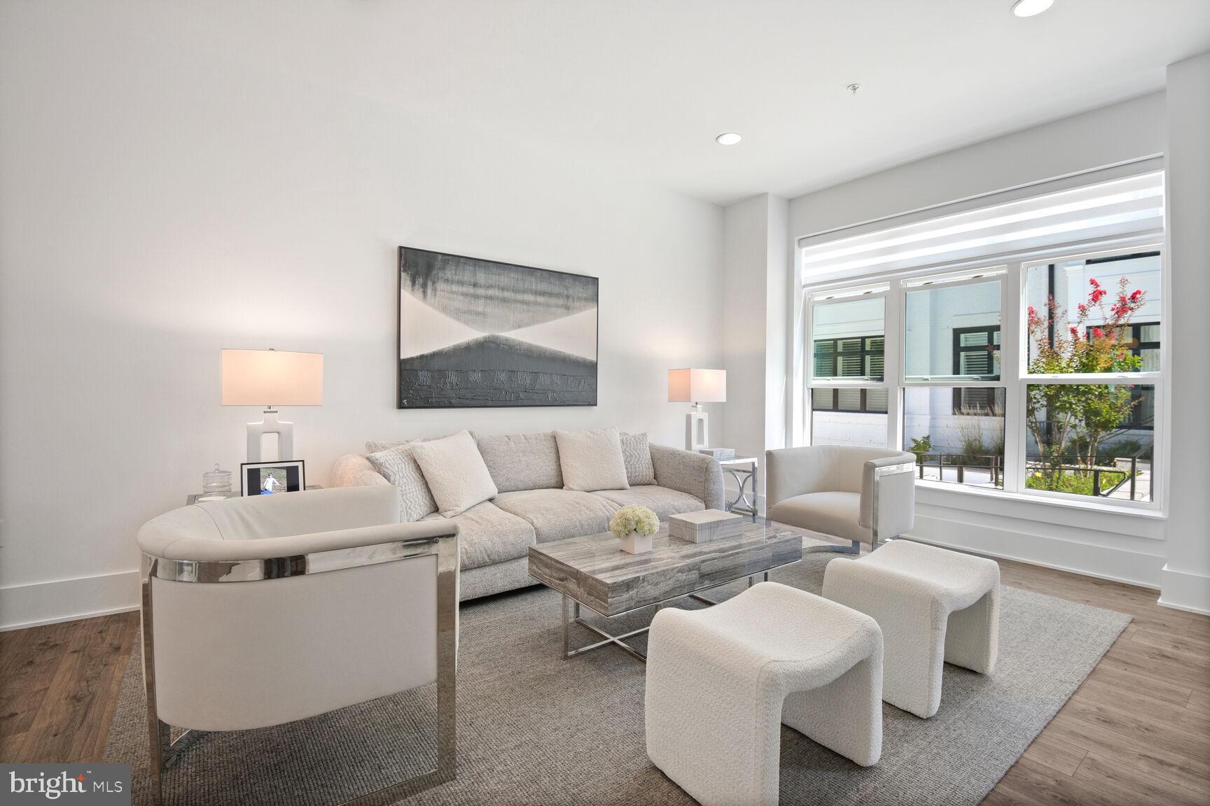 PT ROCKVILLE OUT RES 3 - Residential