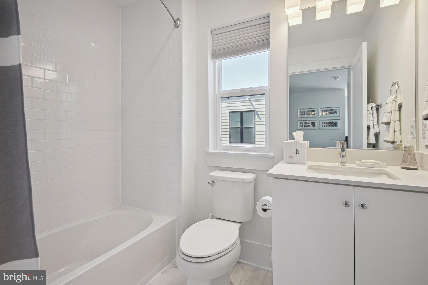 PT ROCKVILLE OUT RES 3 - Residential