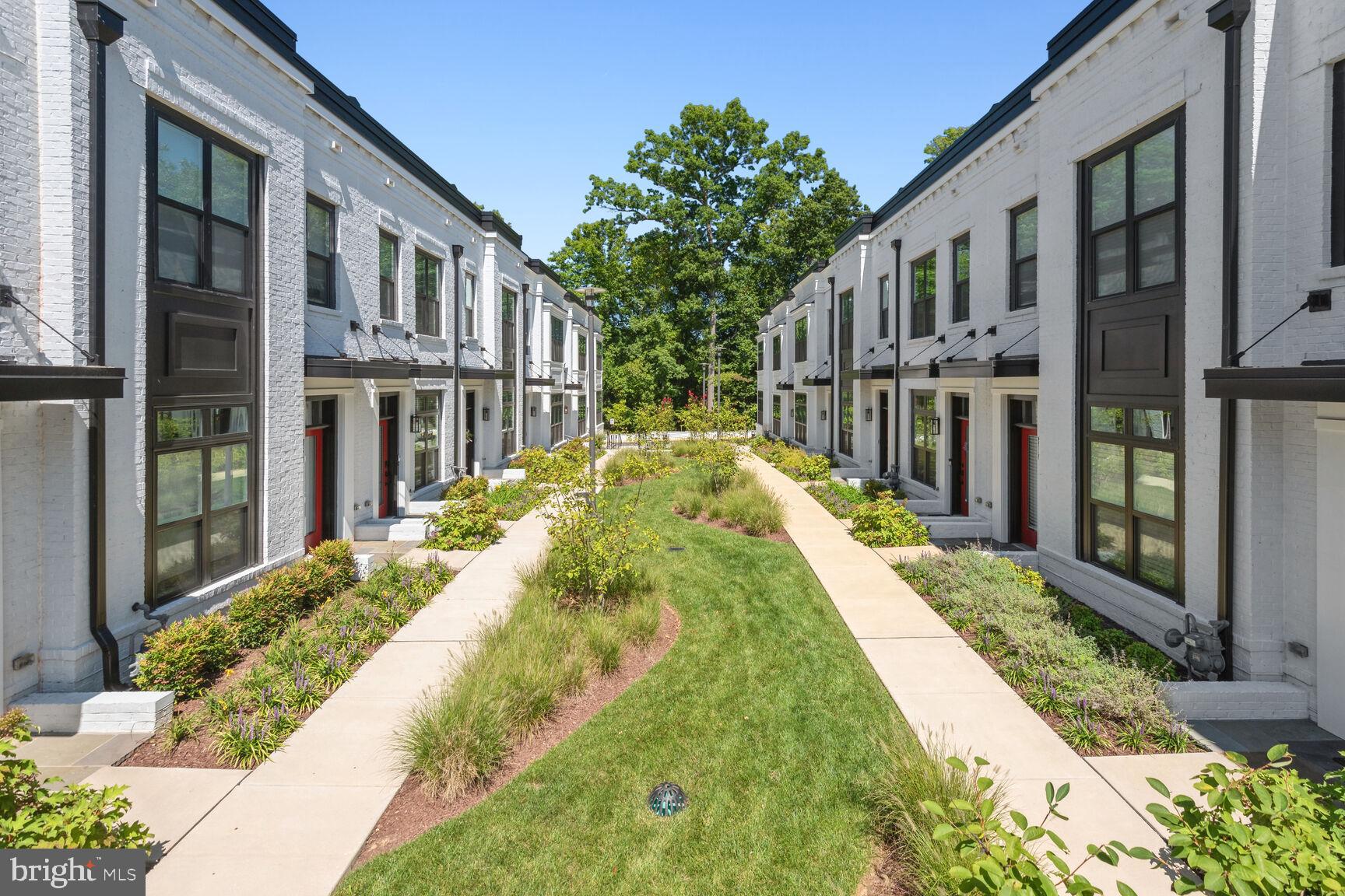 PT ROCKVILLE OUT RES 3 - Residential