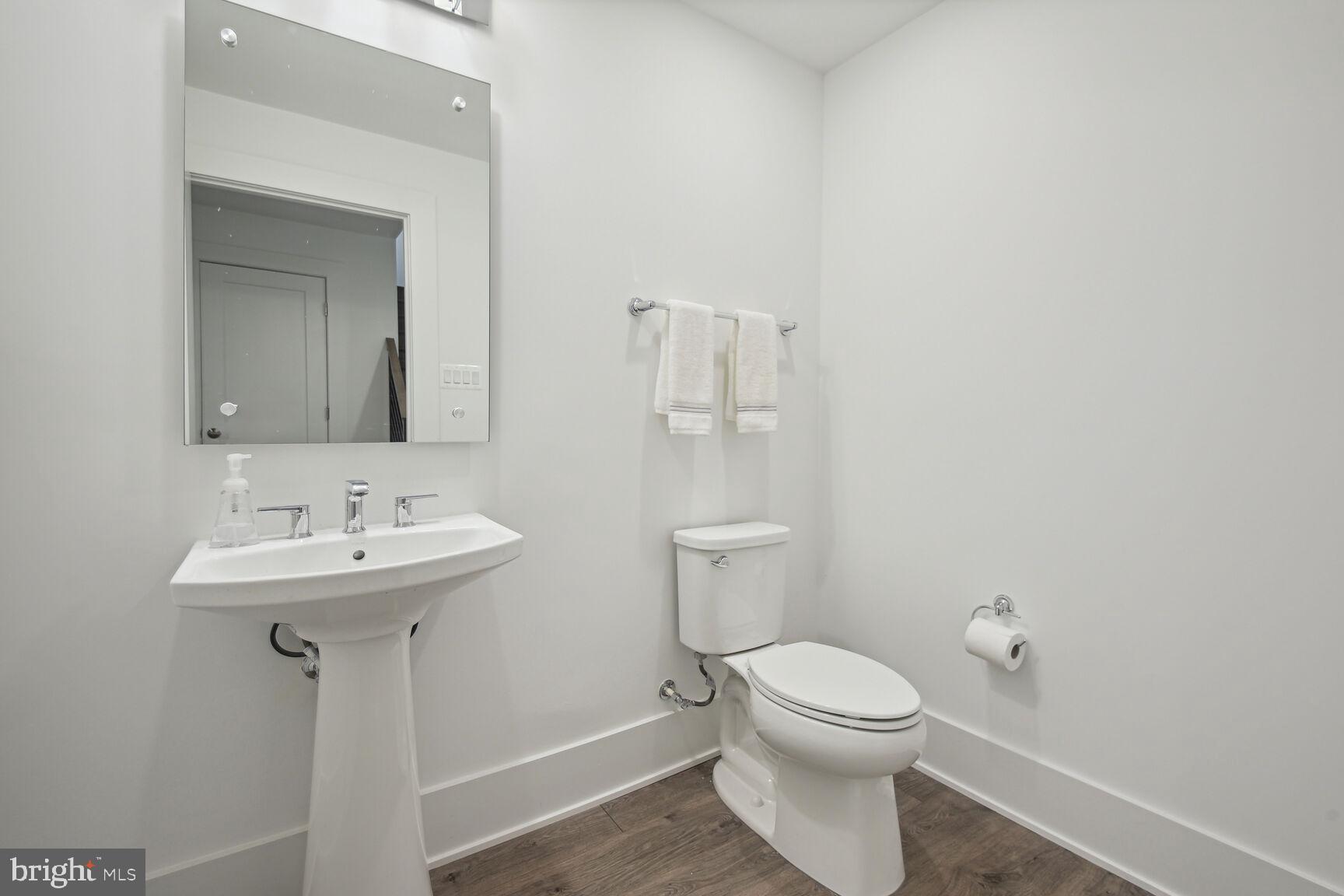 PT ROCKVILLE OUT RES 3 - Residential