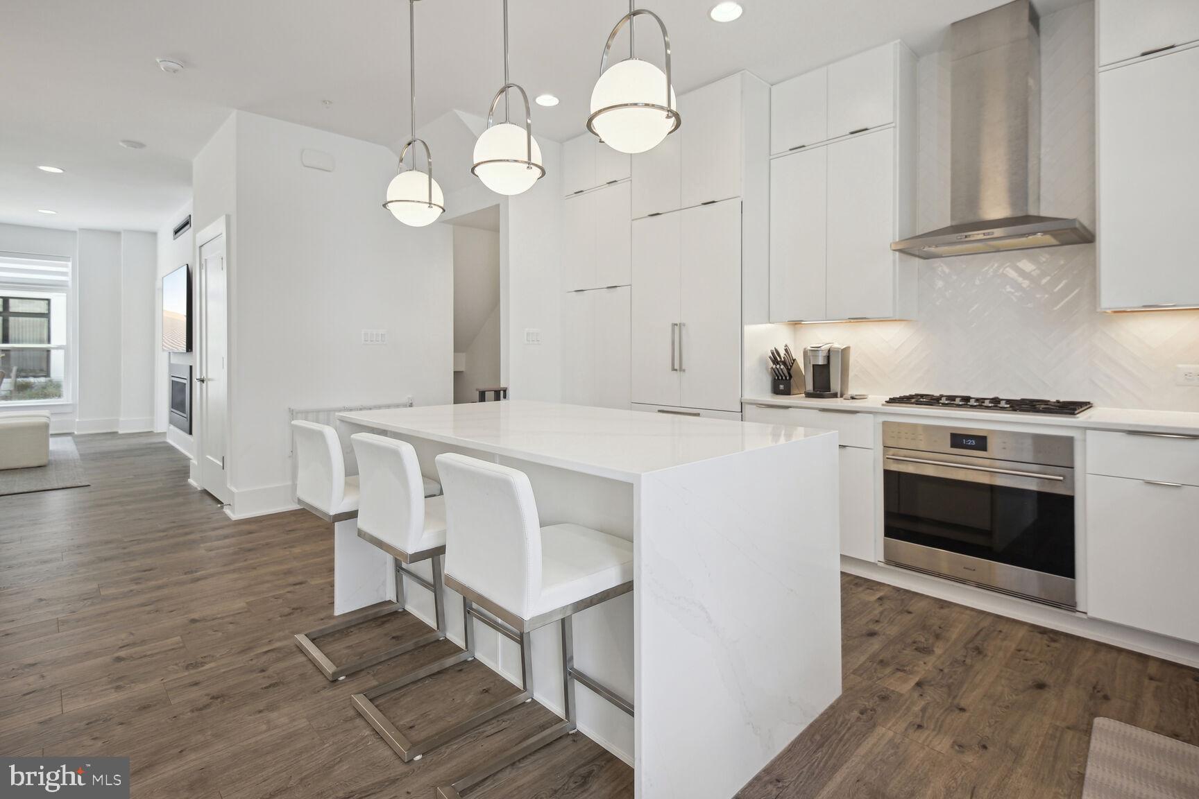 PT ROCKVILLE OUT RES 3 - Residential