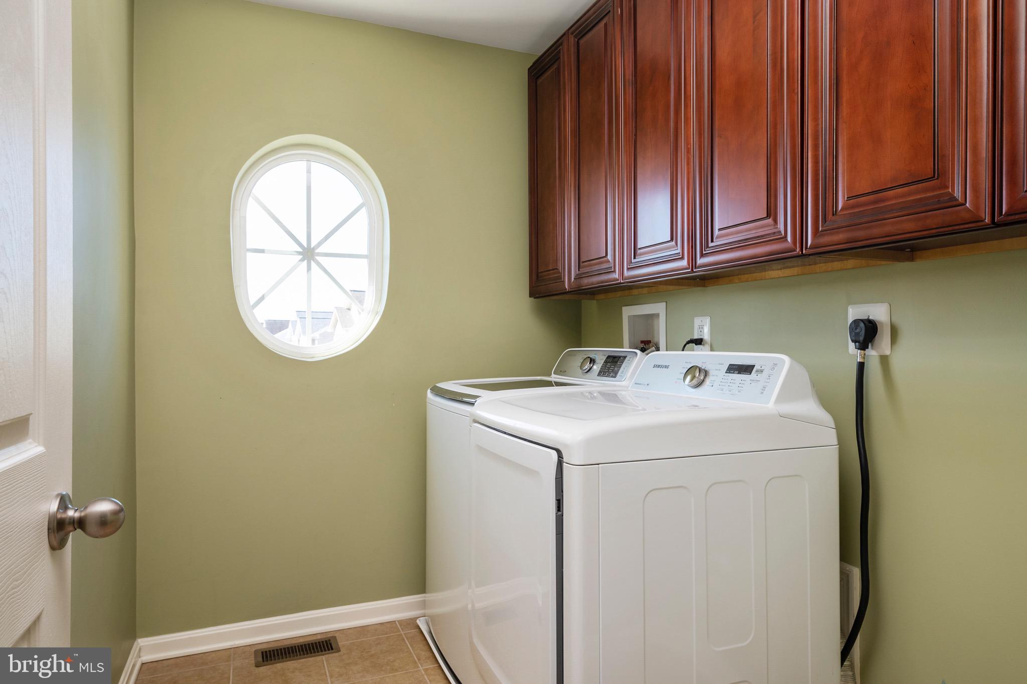 NORTH BROOK - Residential