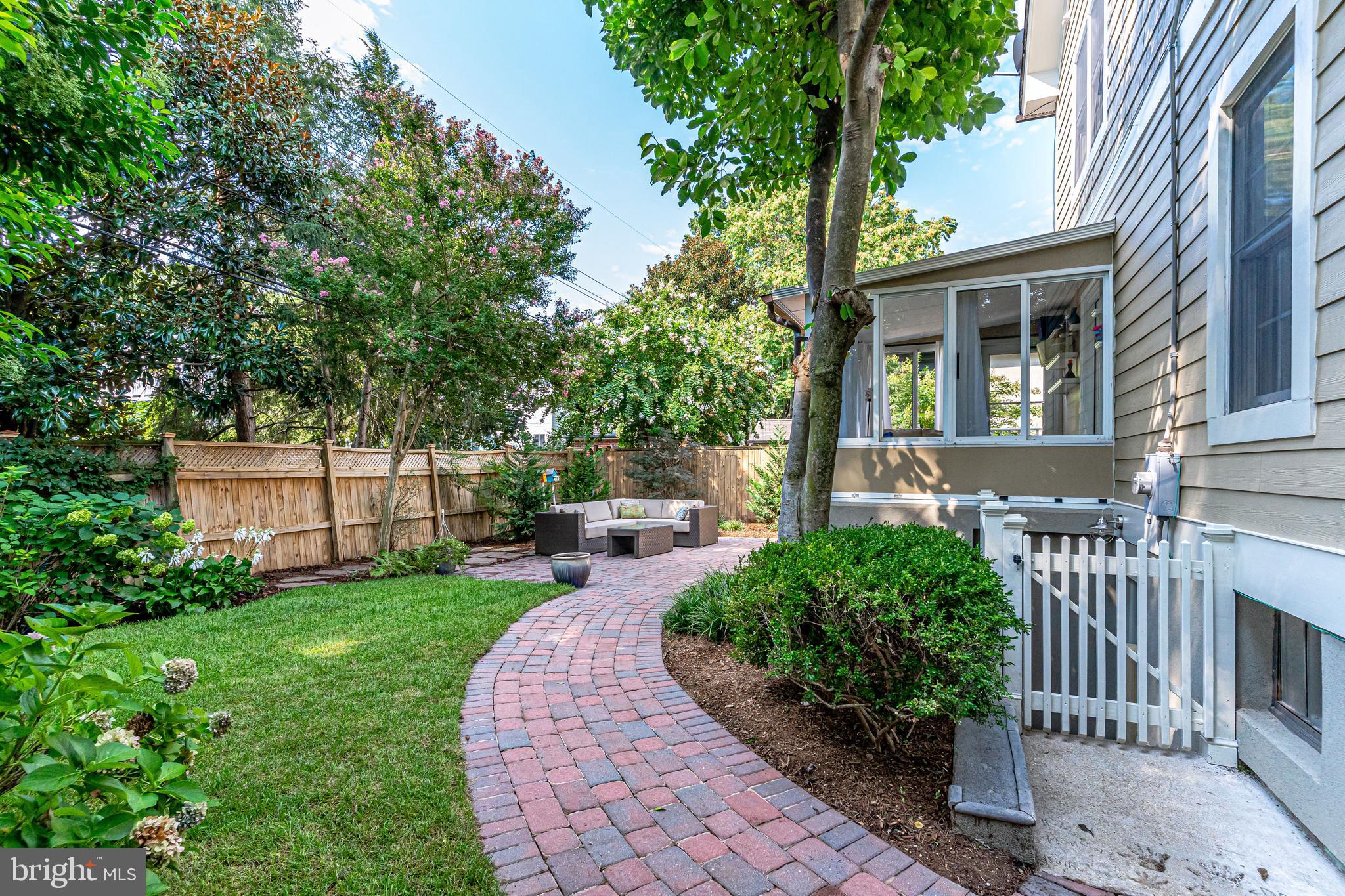 ROSEMONT - Residential