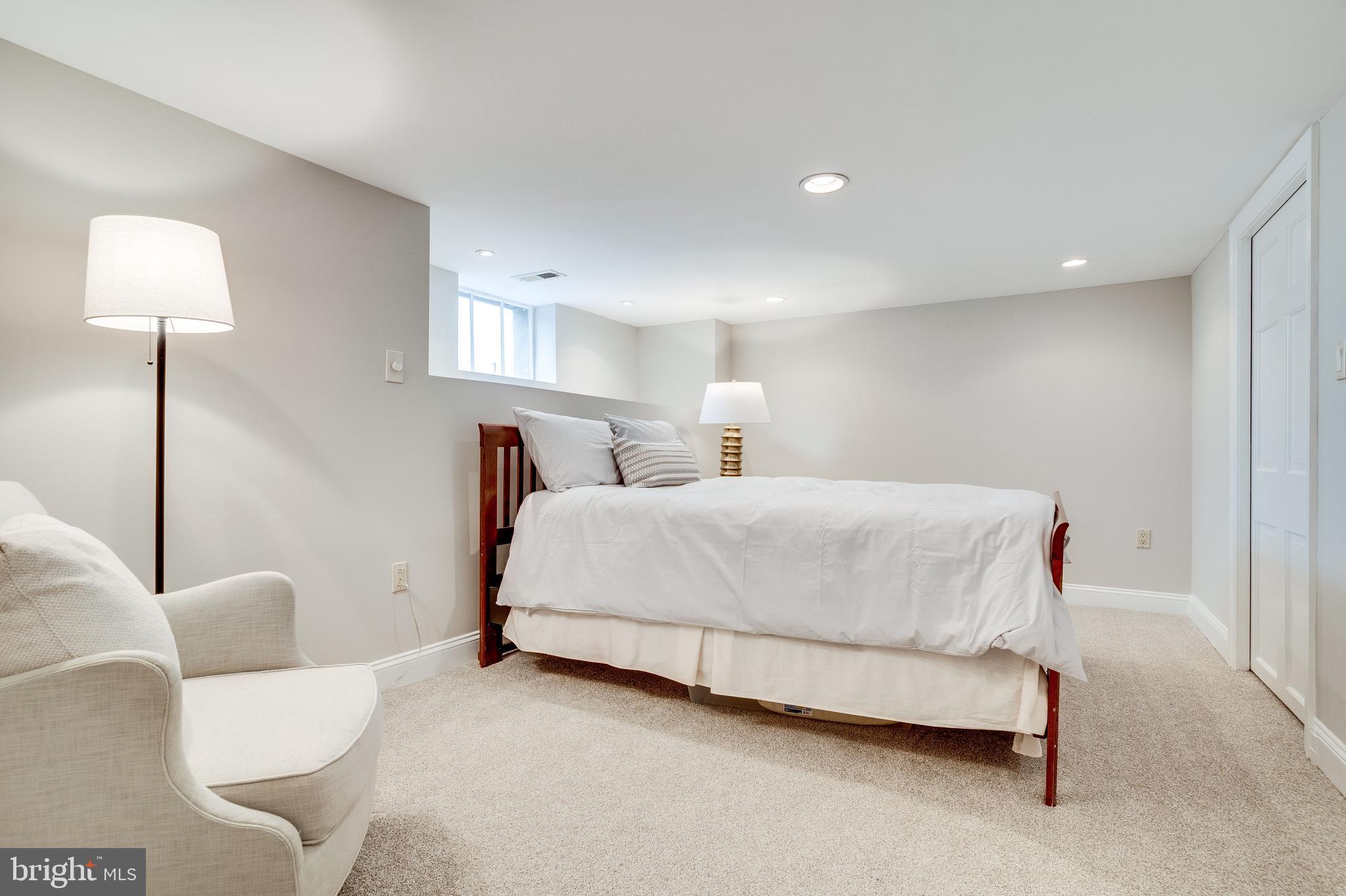 ROSEMONT - Residential