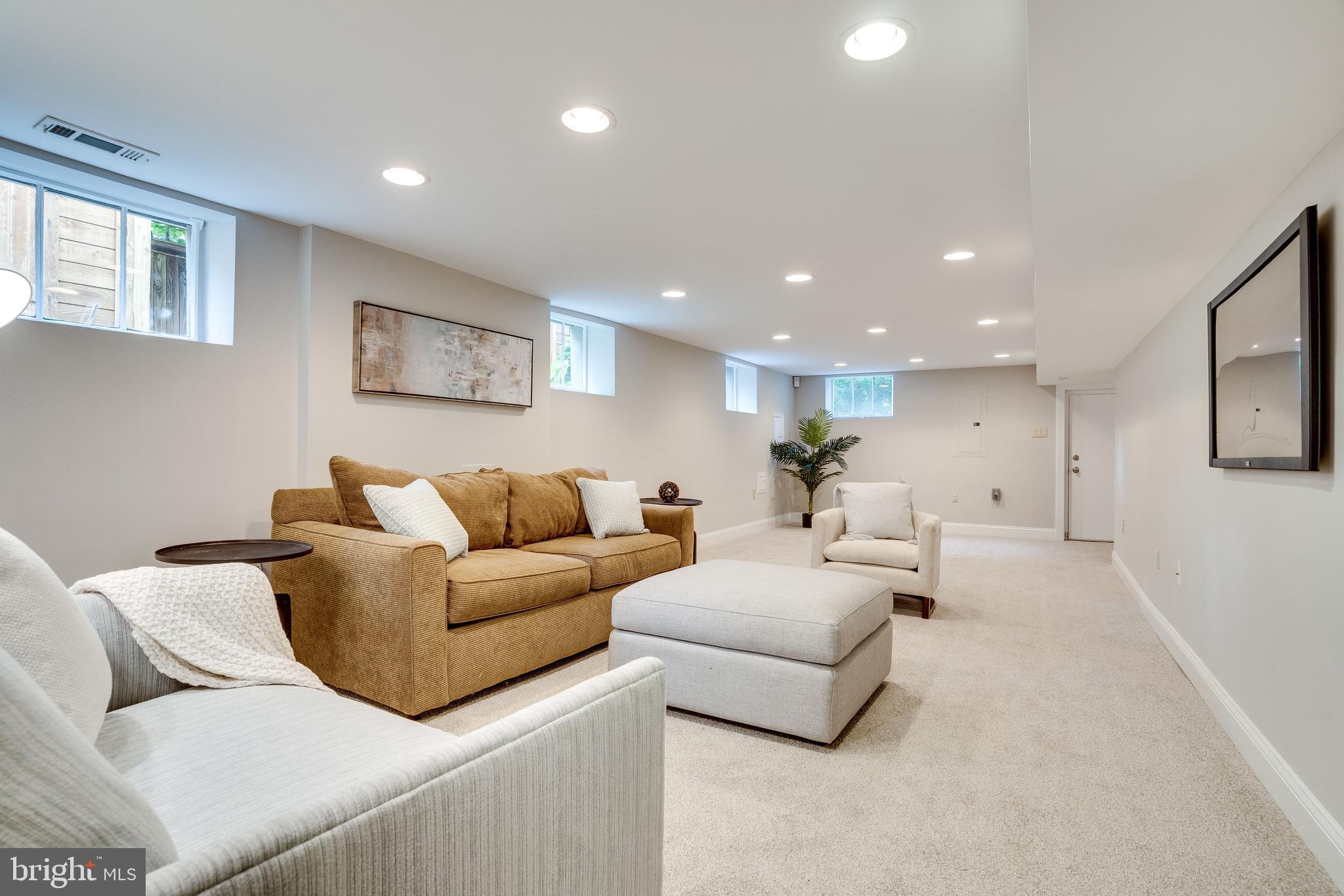 ROSEMONT - Residential