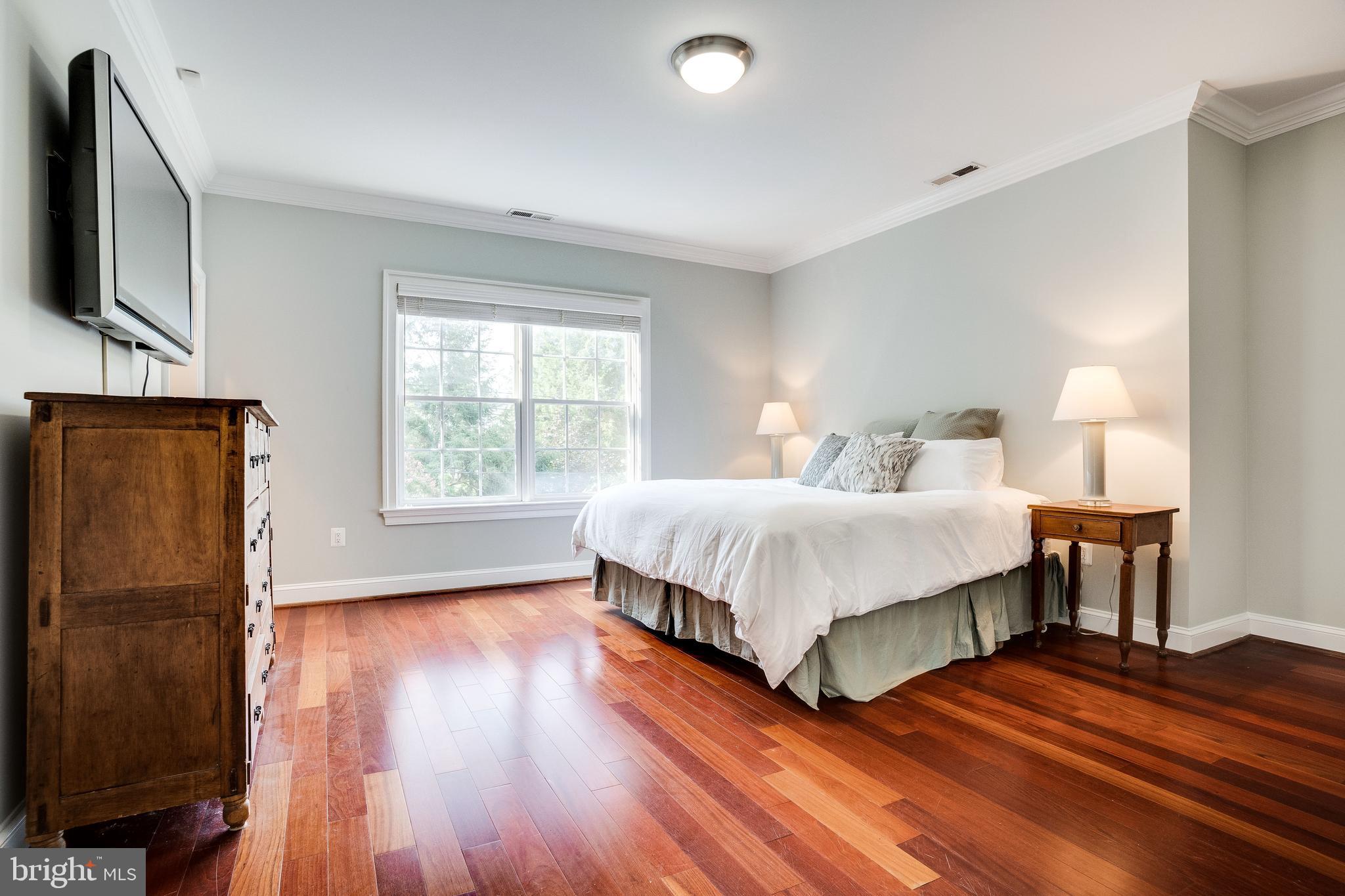 ROSEMONT - Residential