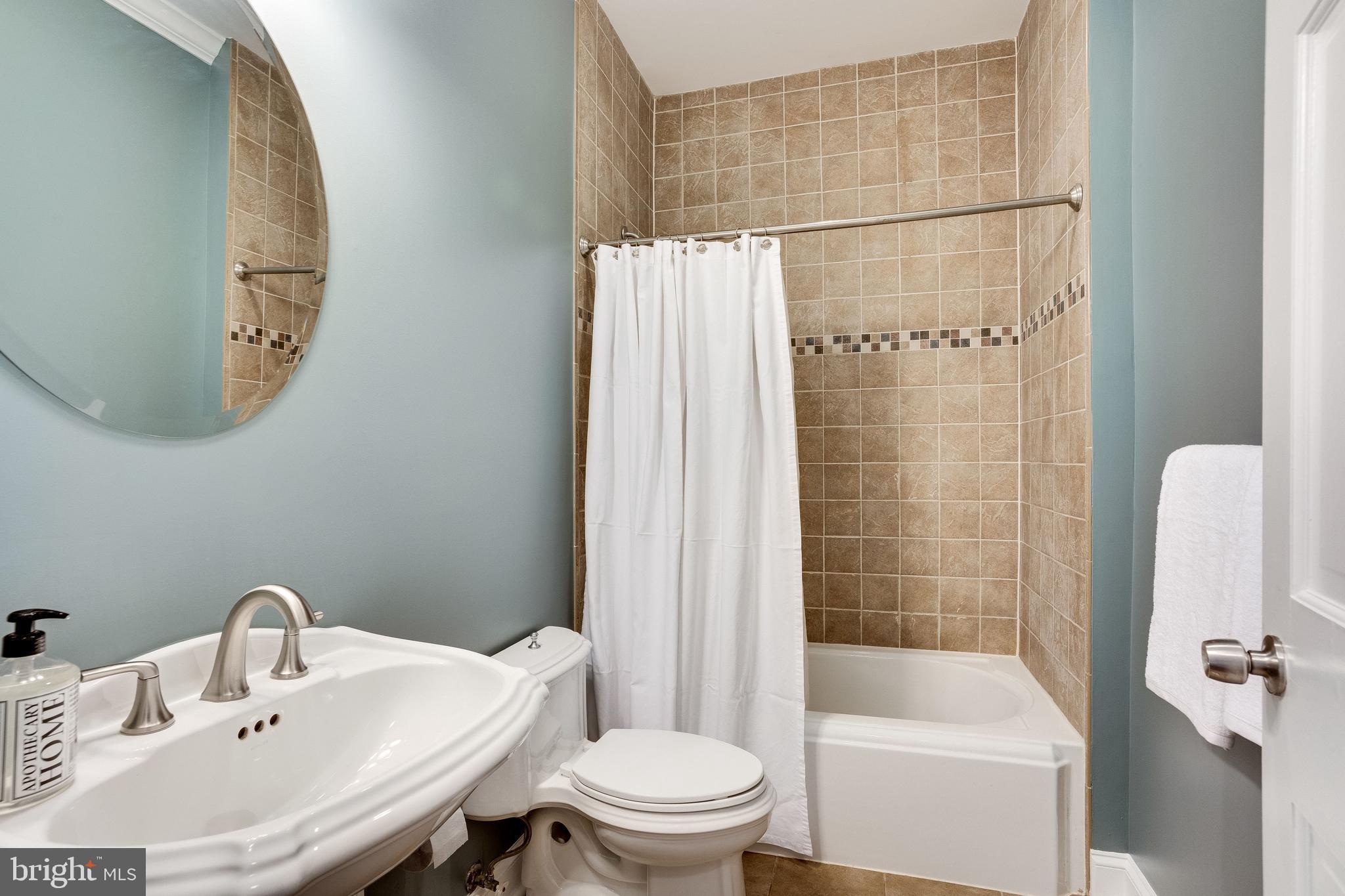 ROSEMONT - Residential