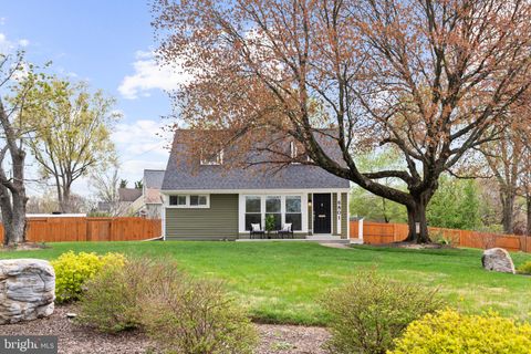 Homes For Sale - 6801 Duke Drive<br/> Fairfax County, ALEXANDRIA, VA 22307