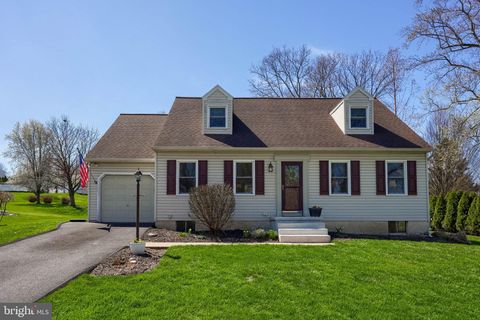 142 HOSTETTER LANE LANCASTER PA 17602