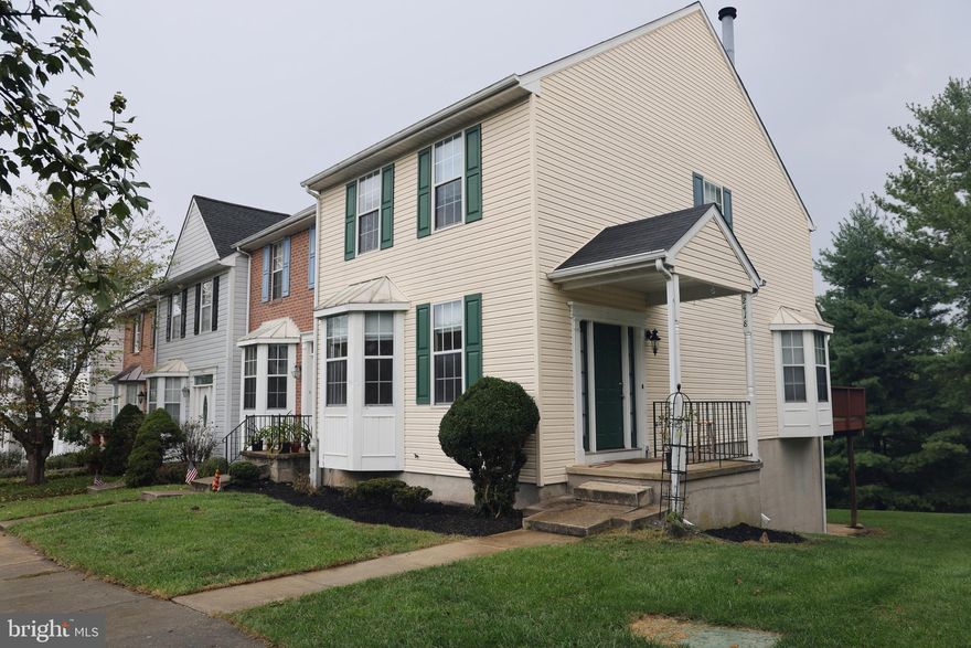 Well maintained end unit townhouse, hardwood floor through all main floor and 2nd floor. fresh paint. modern design kitchen. large deck with natural view. master bed with large bath with soaking tub. the basement is walkout to backyard, with fireplace and nature light. Welcome home.