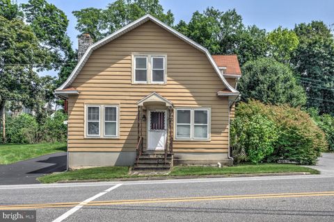 Photo of 471 S Main Street, MANHEIM, PA 17545 (MLS # PALA2055492)