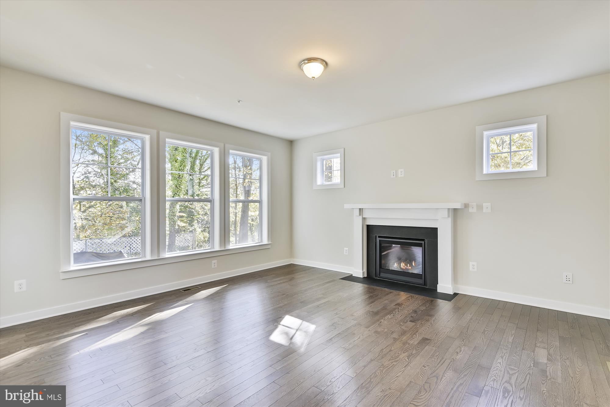 1010A GENERALS HIGHWAY