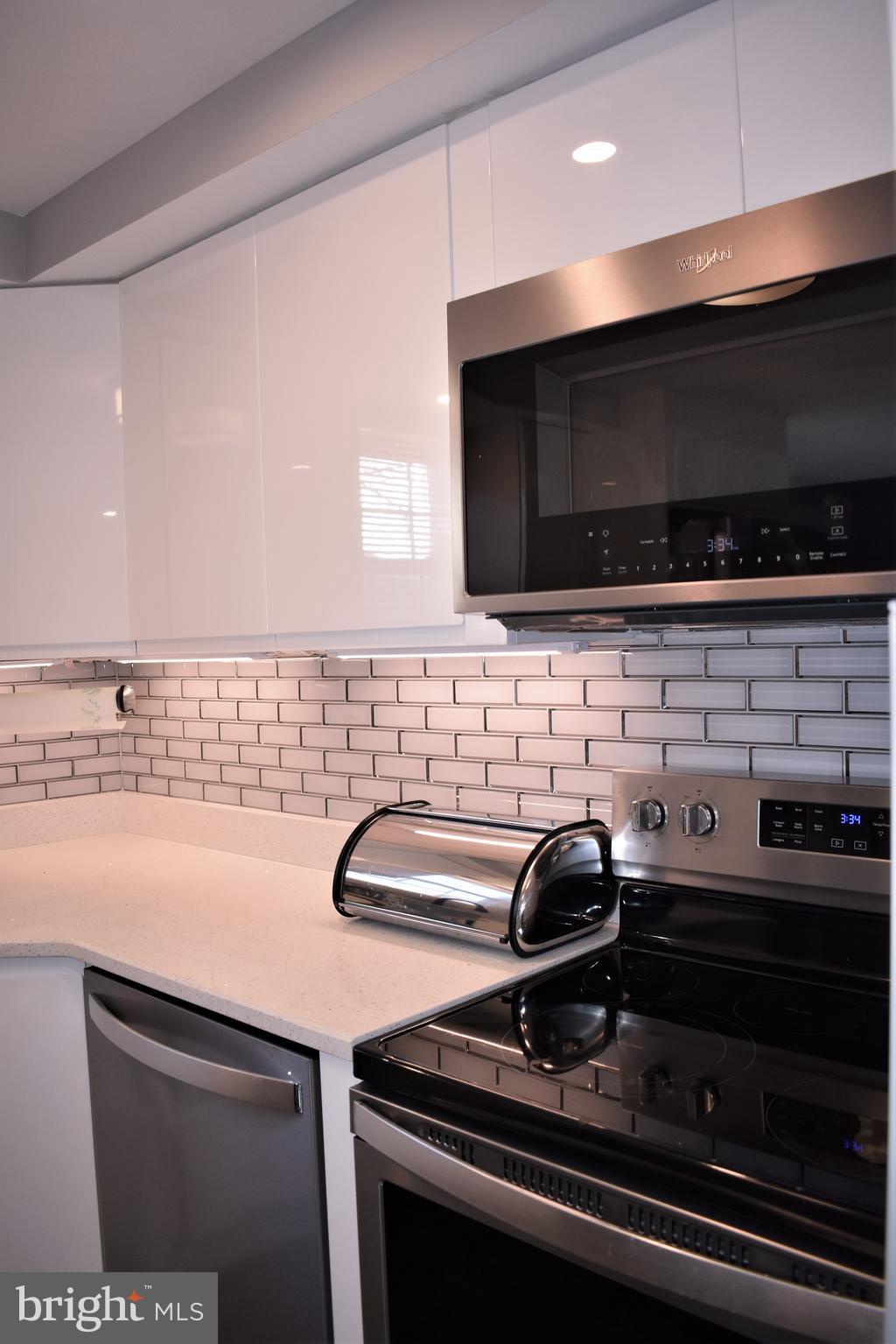 VILLAGE OF OWEN BROWN - Residential Lease