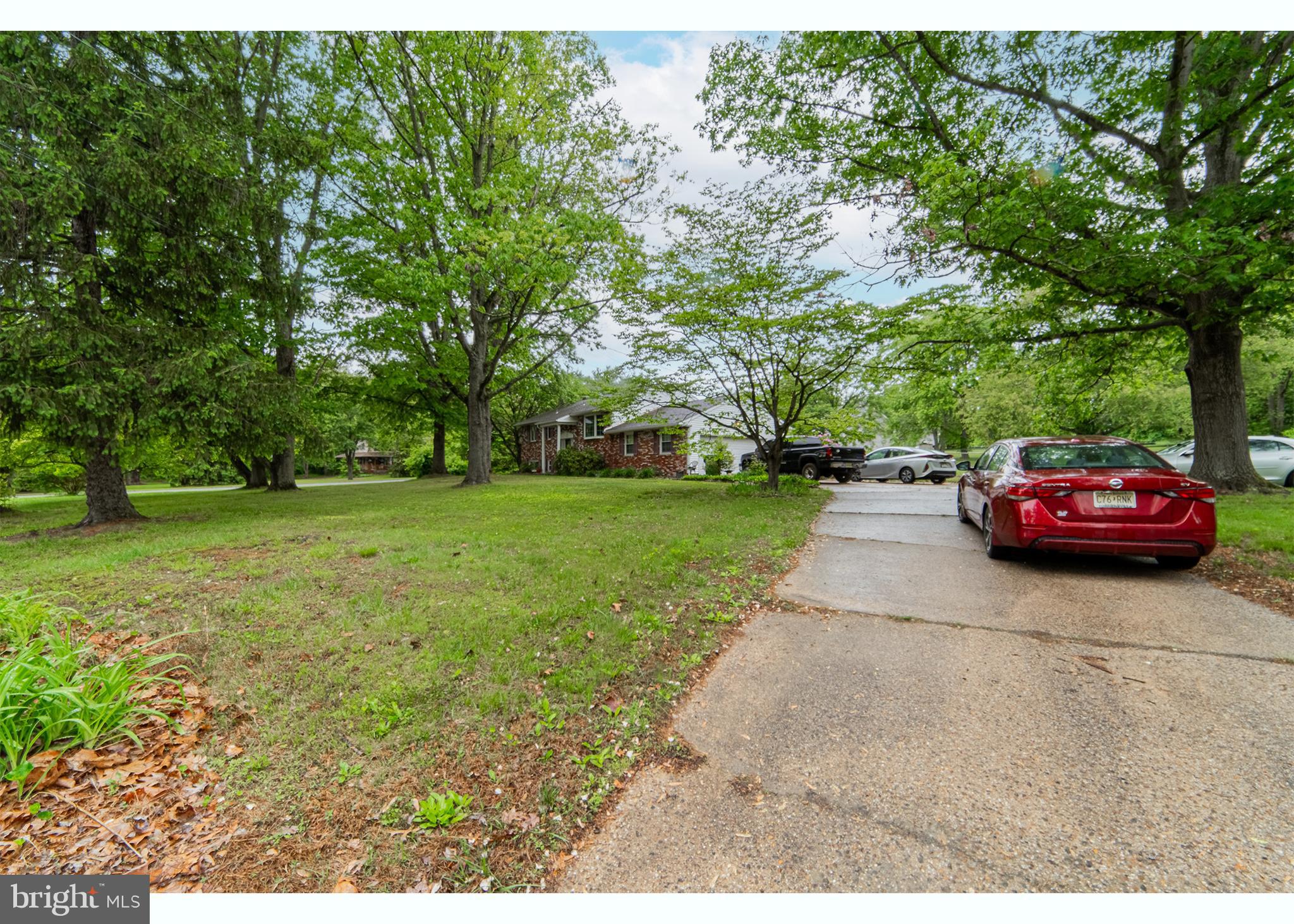 39 HOLLY LANE