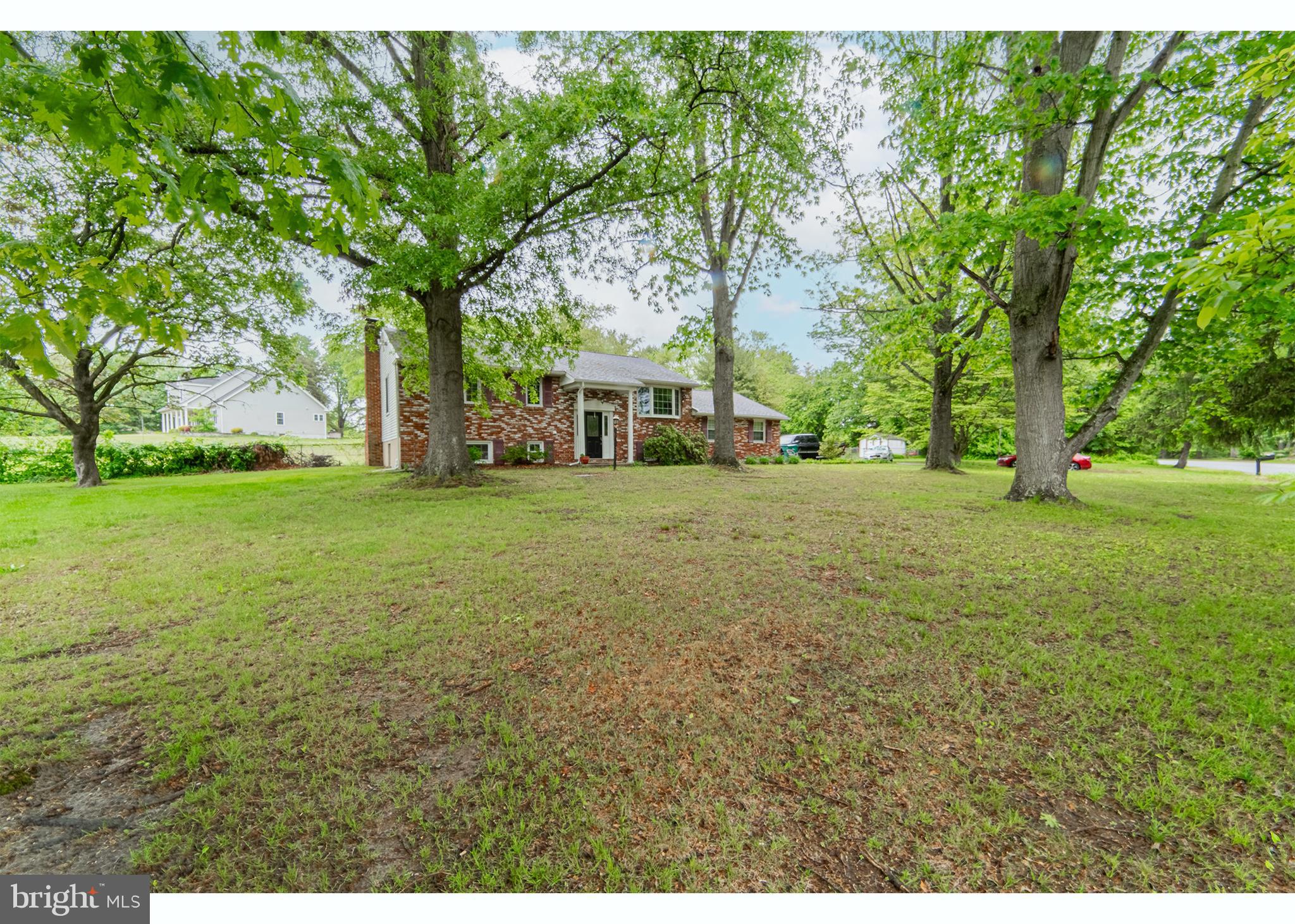 39 HOLLY LANE