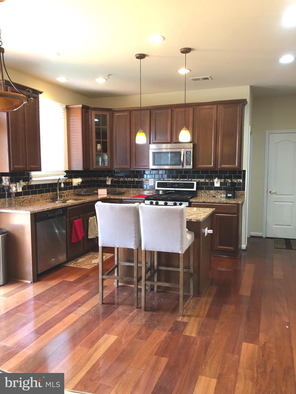 CLINTON GARDENS - Residential