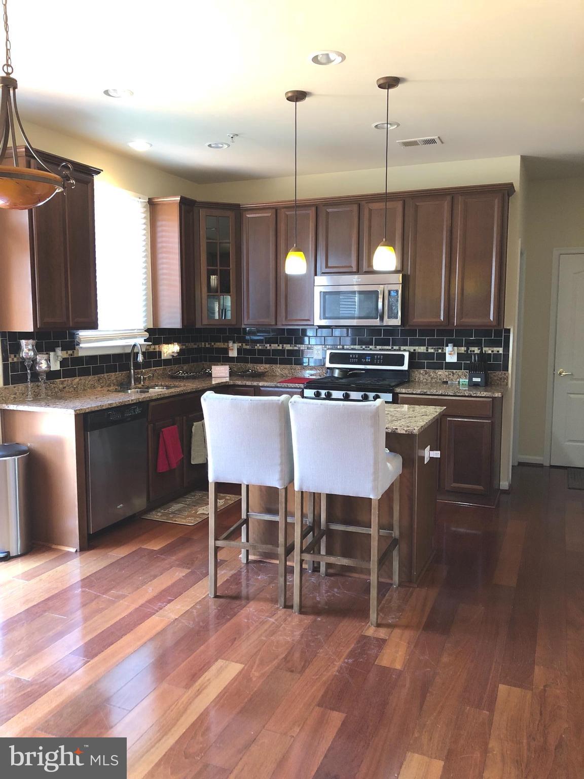 CLINTON GARDENS - Residential