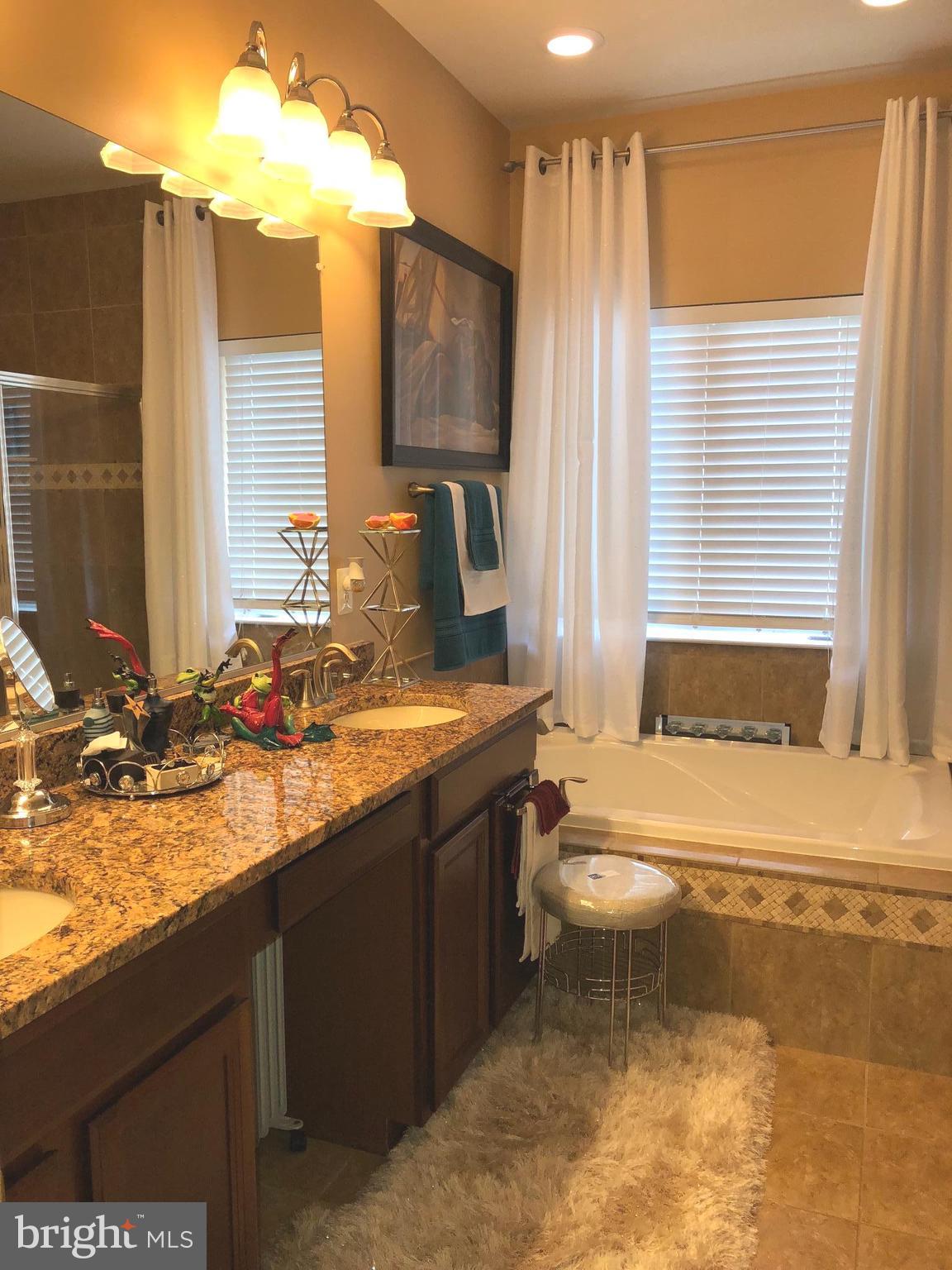 CLINTON GARDENS - Residential