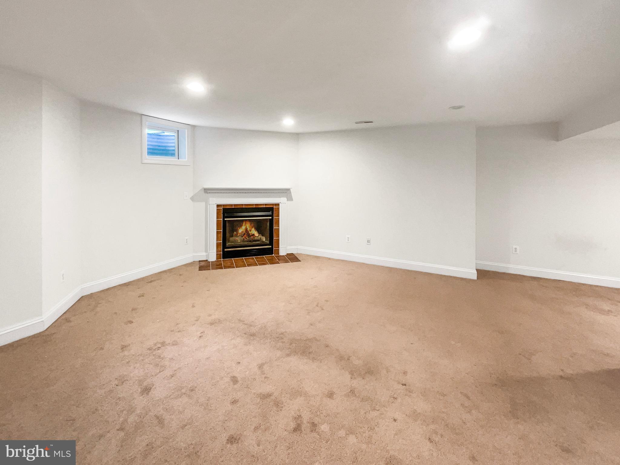 WESTON HILLS - Residential