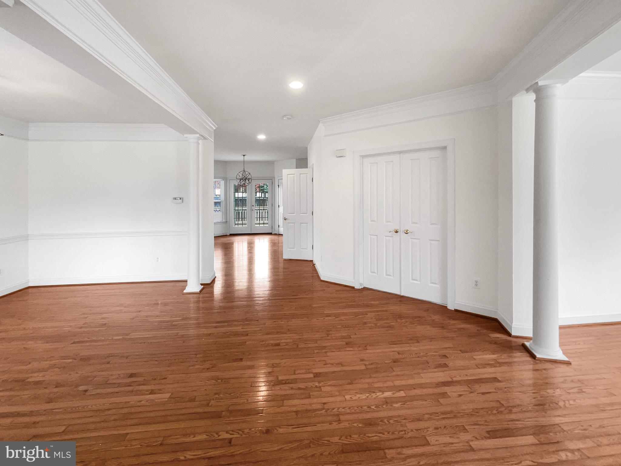 WESTON HILLS - Residential