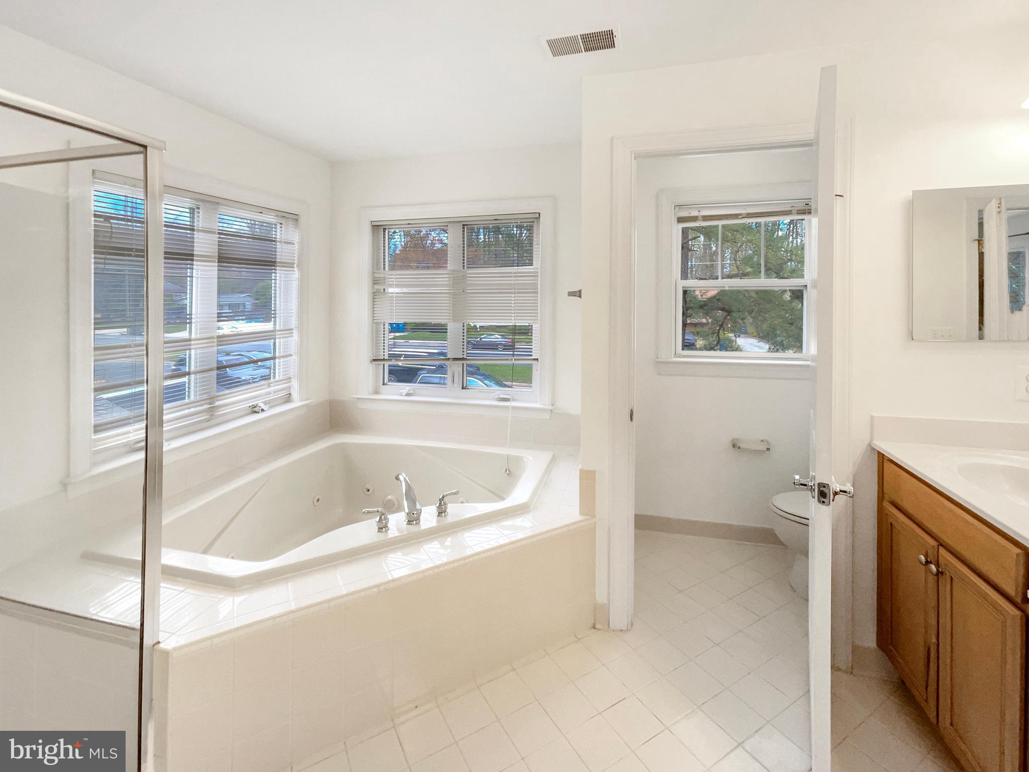 WESTON HILLS - Residential