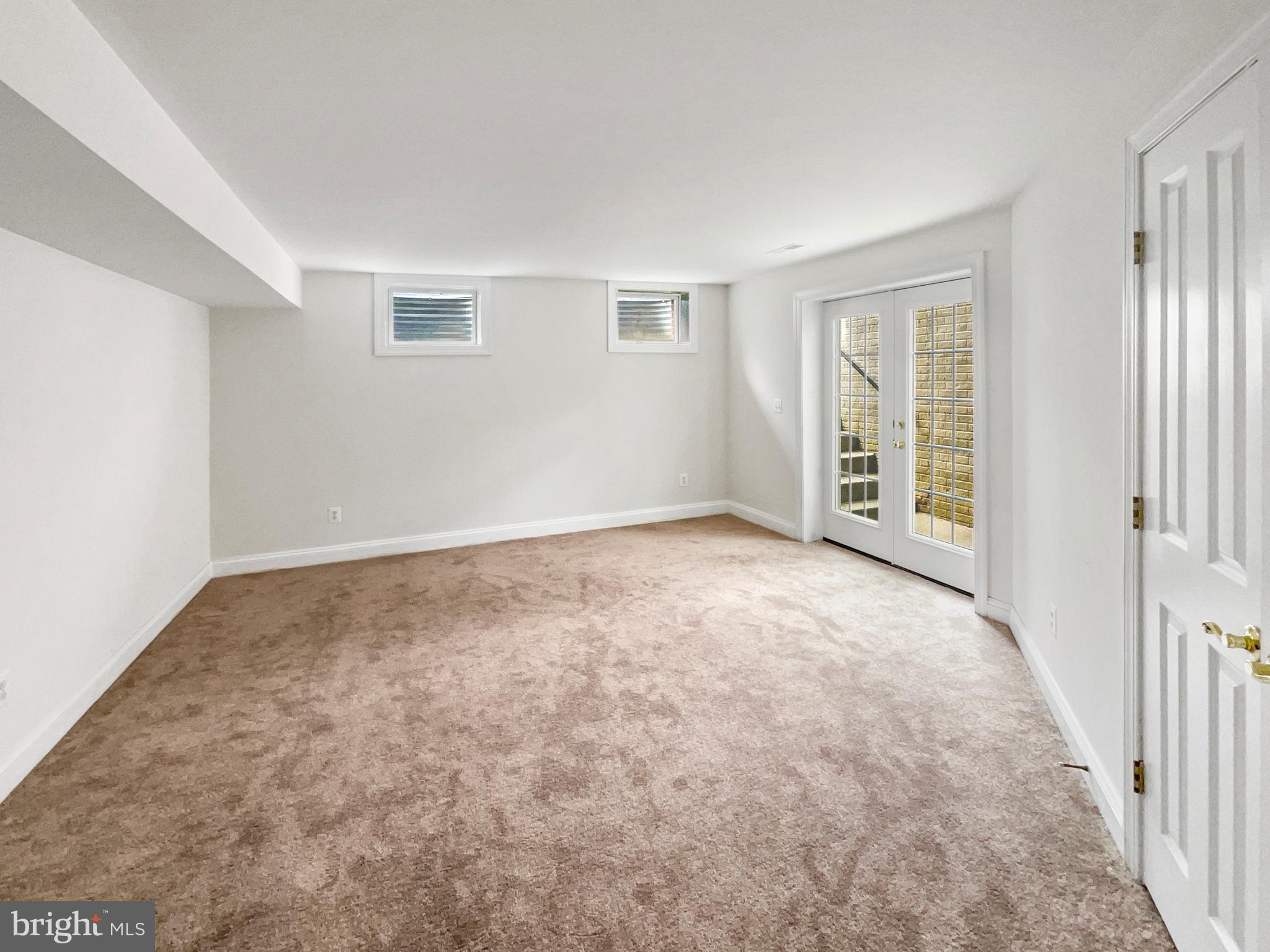 WESTON HILLS - Residential