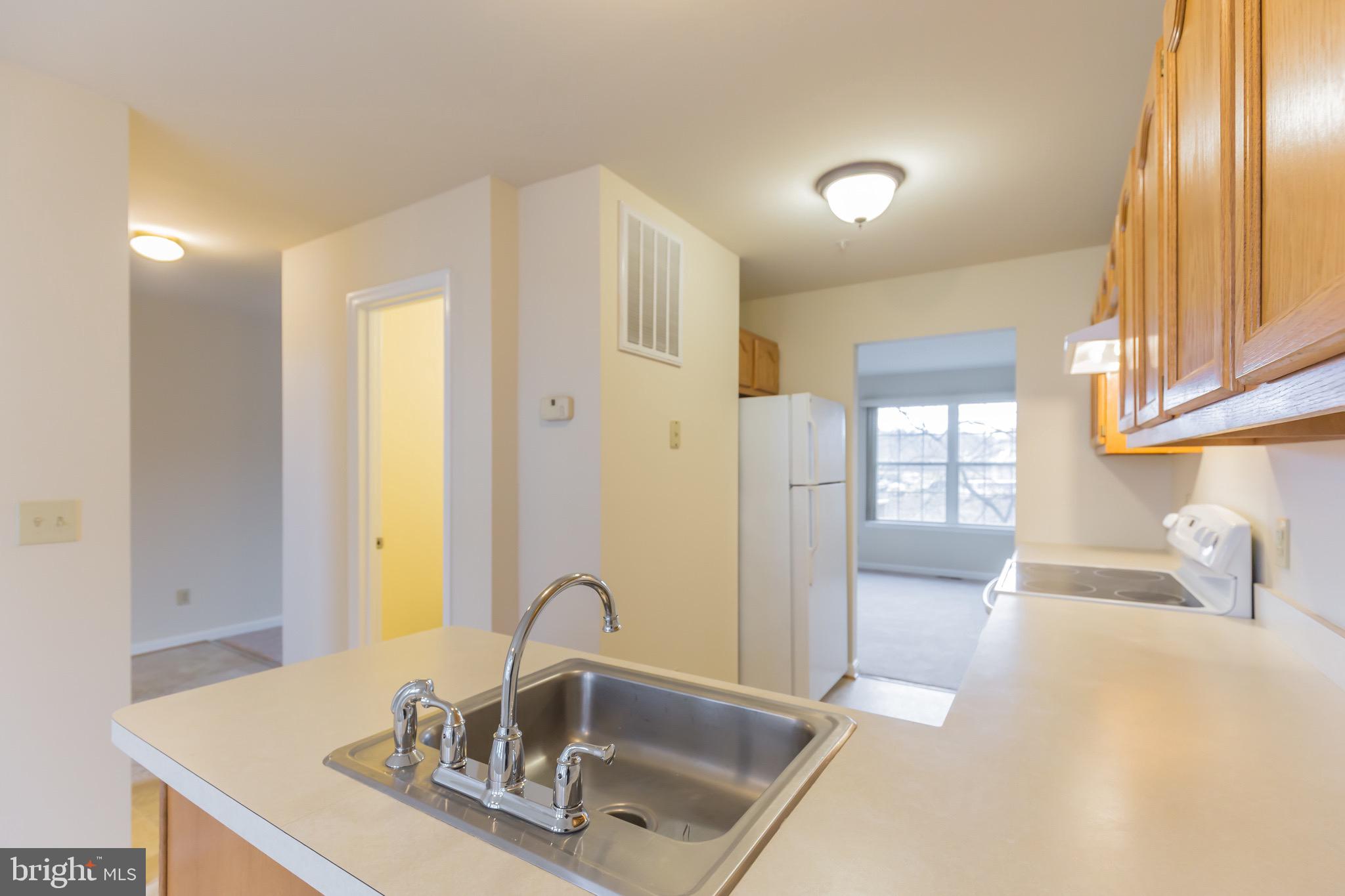 CAPTAINS QUARTER CONDOMINIUM - Residential Lease