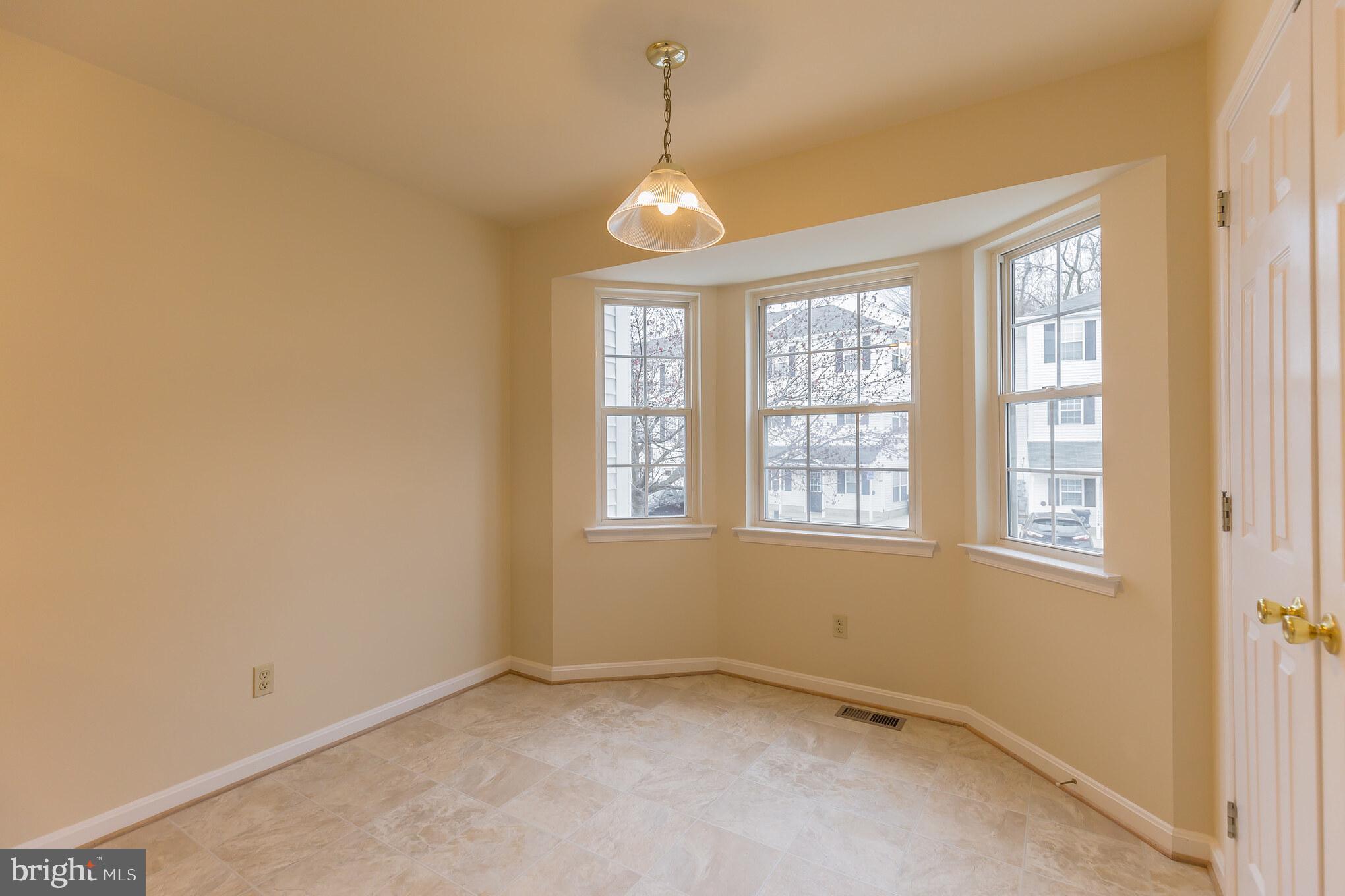 CAPTAINS QUARTER CONDOMINIUM - Residential Lease