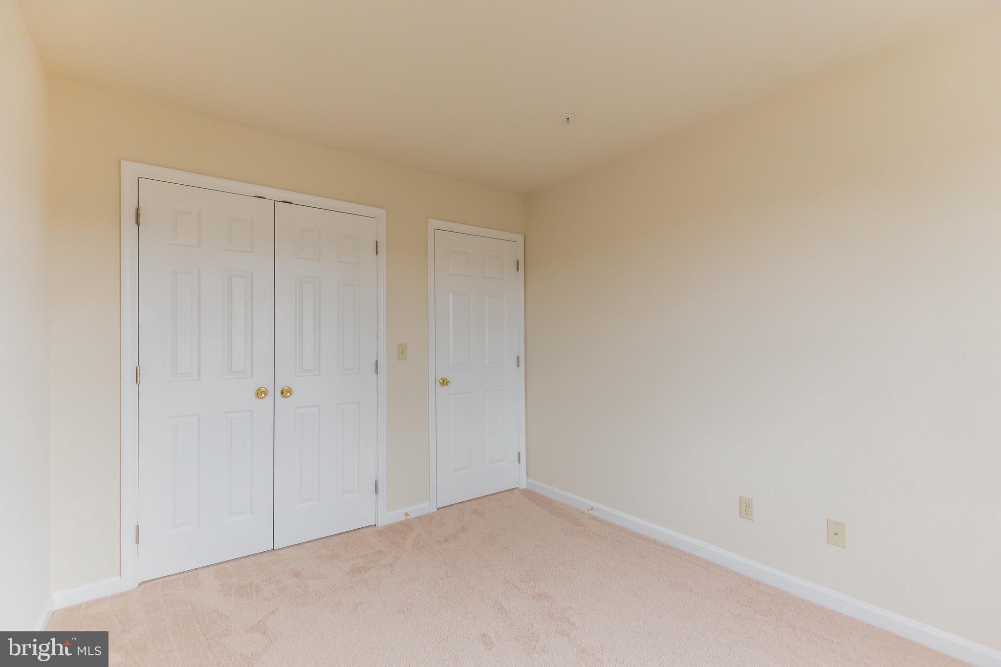 CAPTAINS QUARTER CONDOMINIUM - Residential Lease