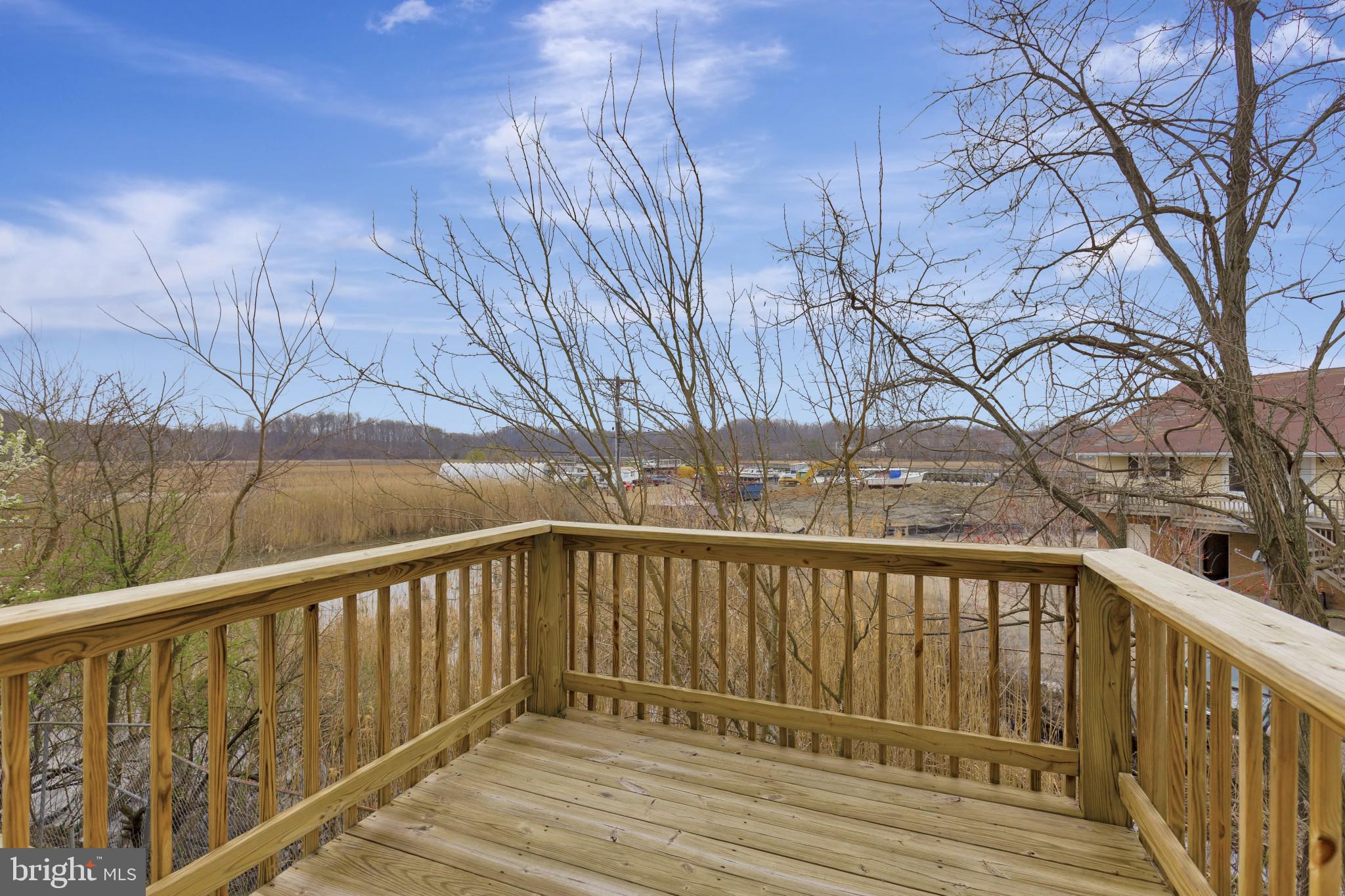 CAPTAINS QUARTER CONDOMINIUM - Residential Lease