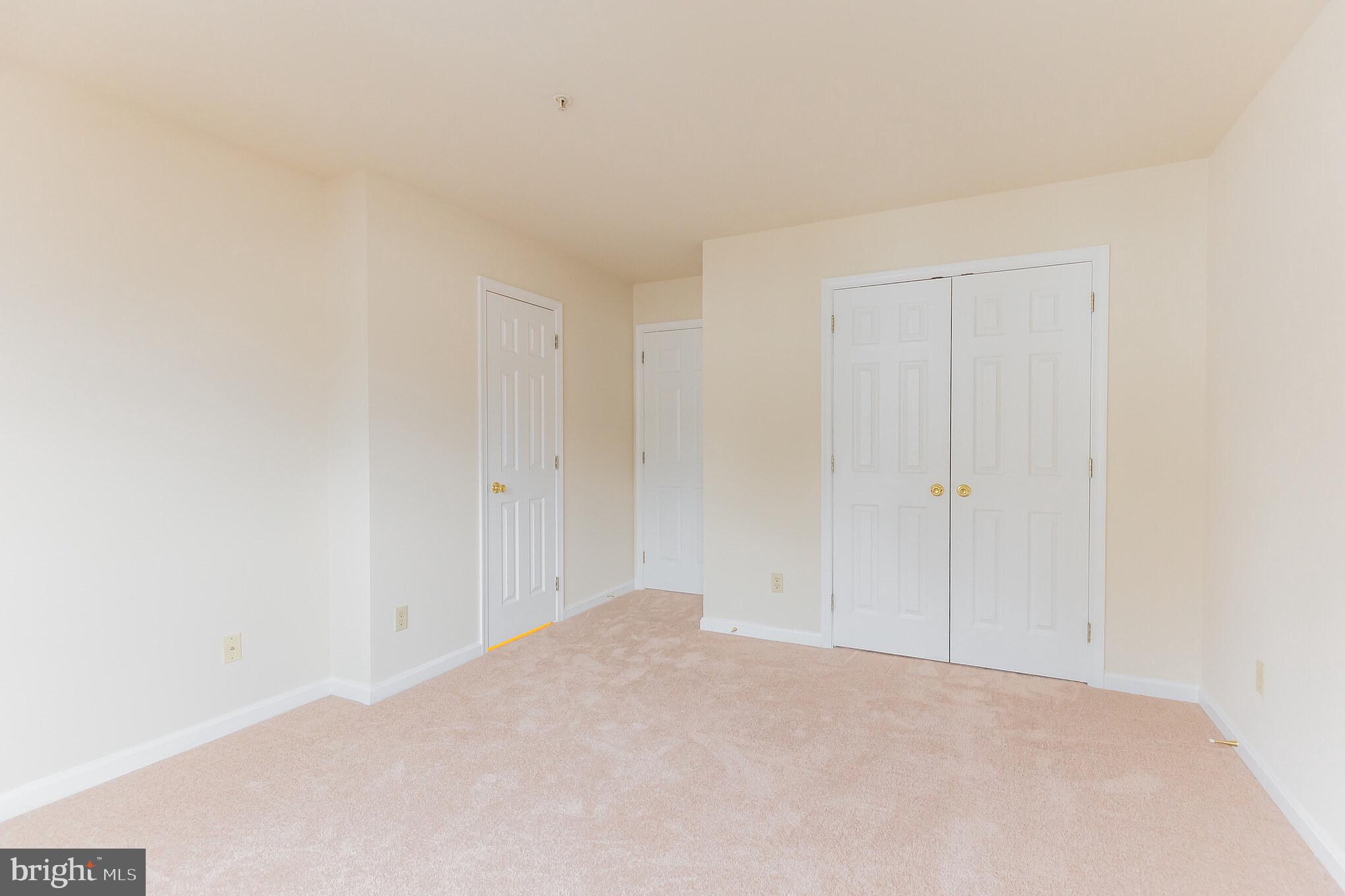 CAPTAINS QUARTER CONDOMINIUM - Residential Lease