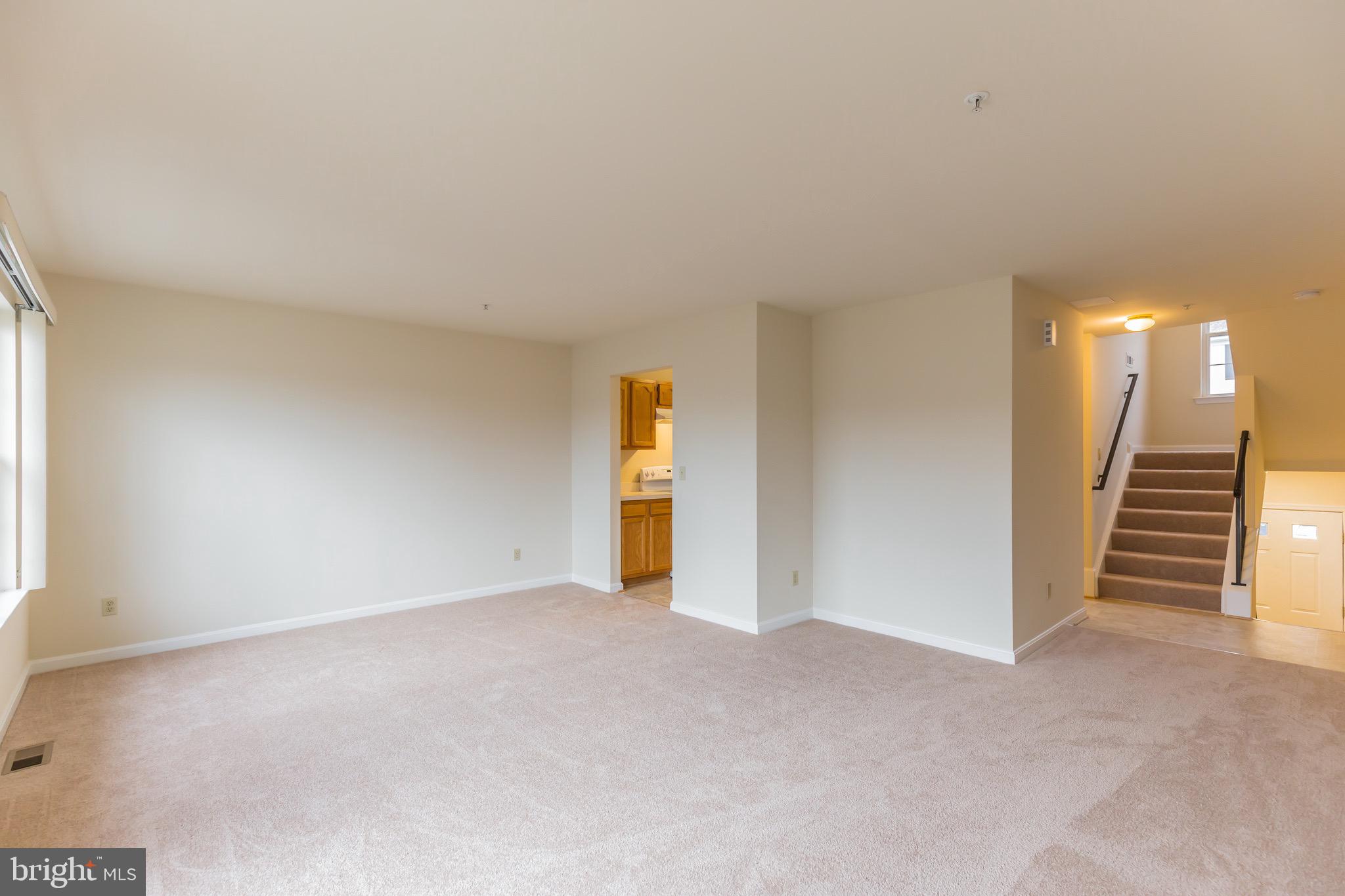 CAPTAINS QUARTER CONDOMINIUM - Residential Lease