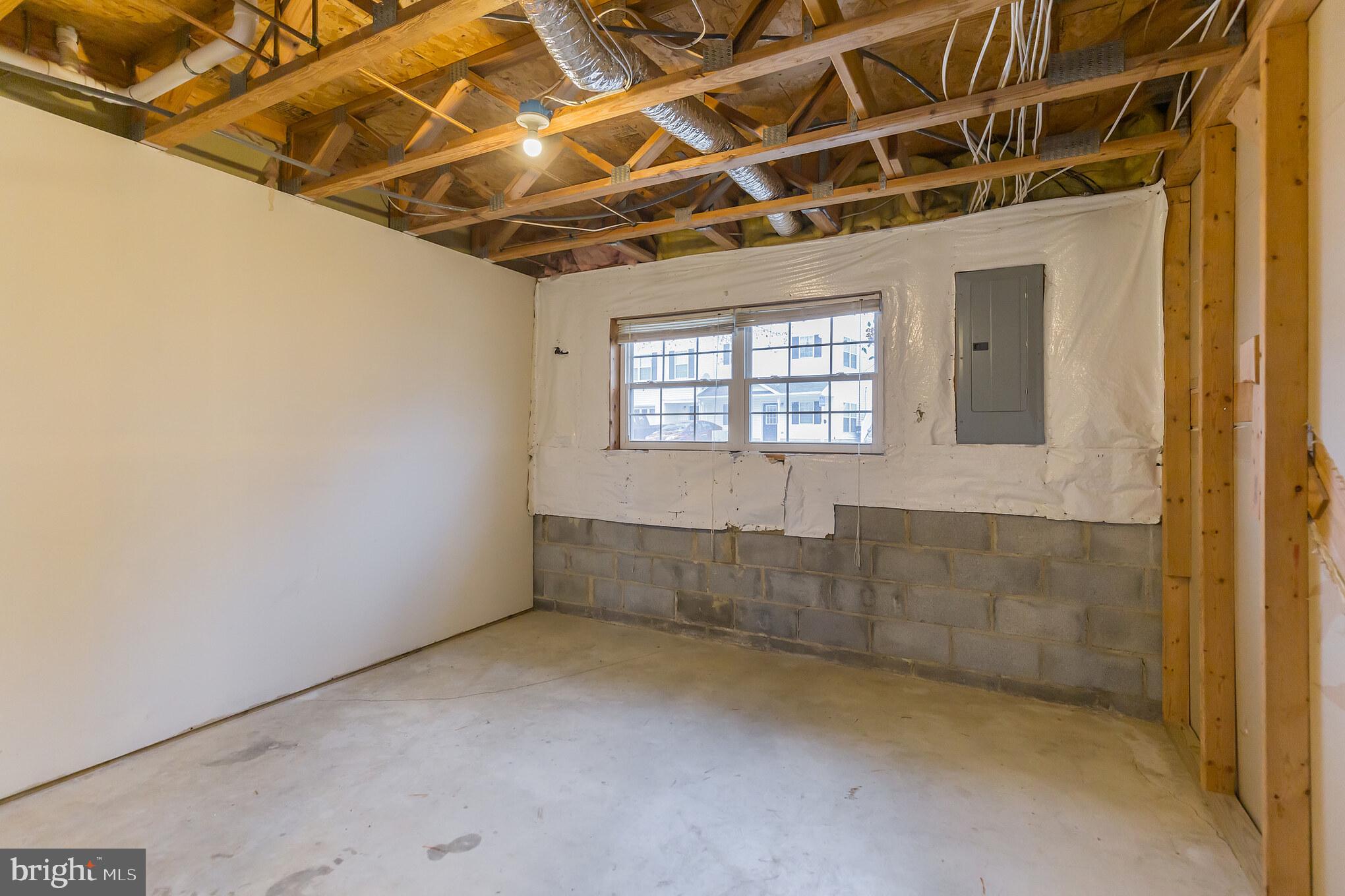 CAPTAINS QUARTER CONDOMINIUM - Residential Lease