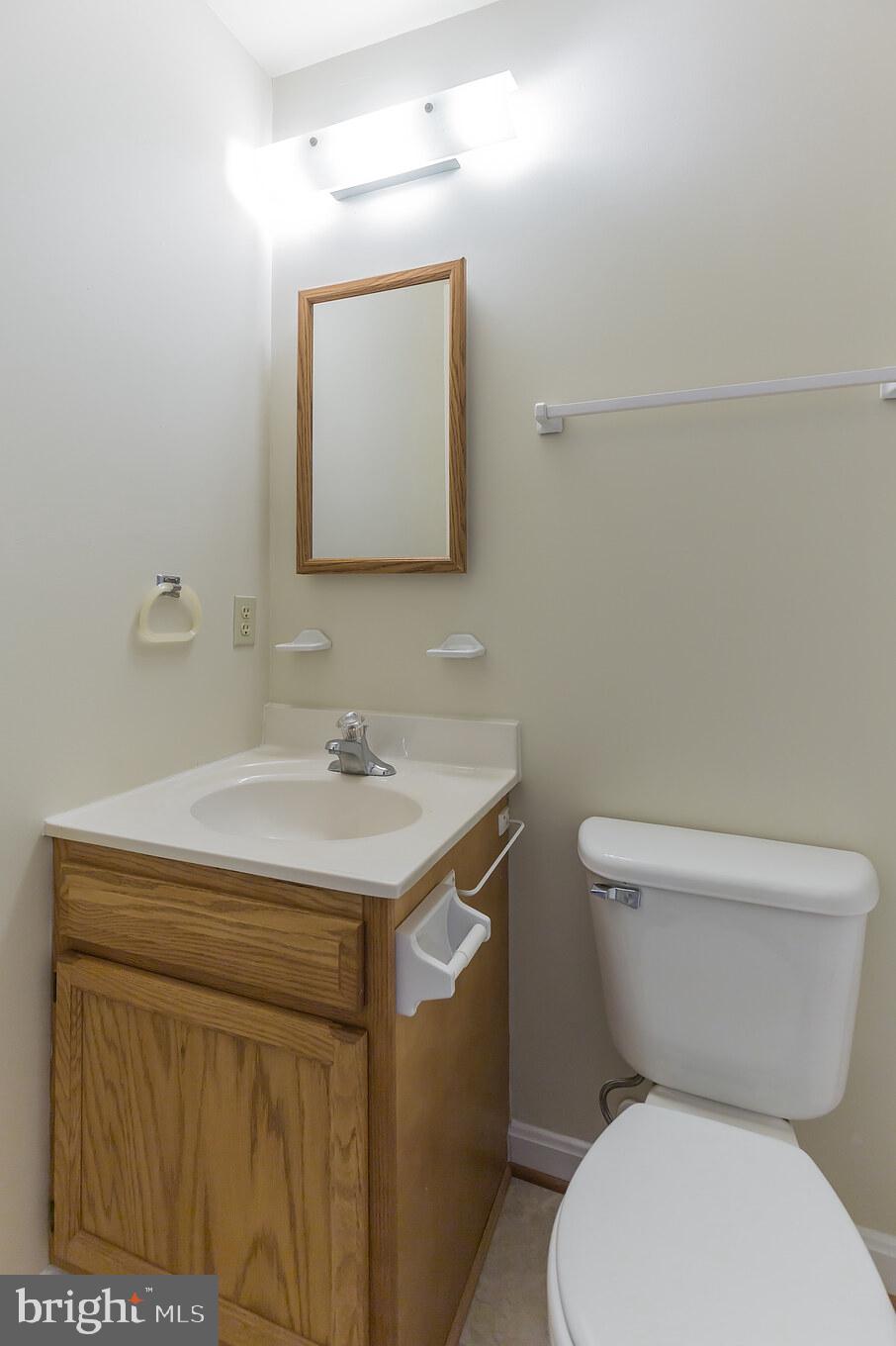 CAPTAINS QUARTER CONDOMINIUM - Residential Lease