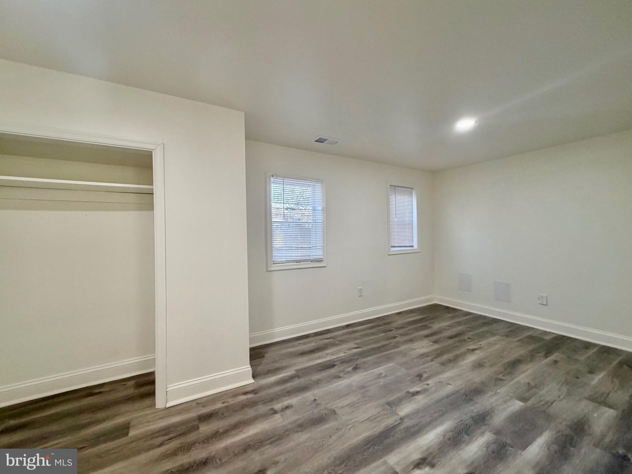 SANDTOWN-WINCHESTER - Residential