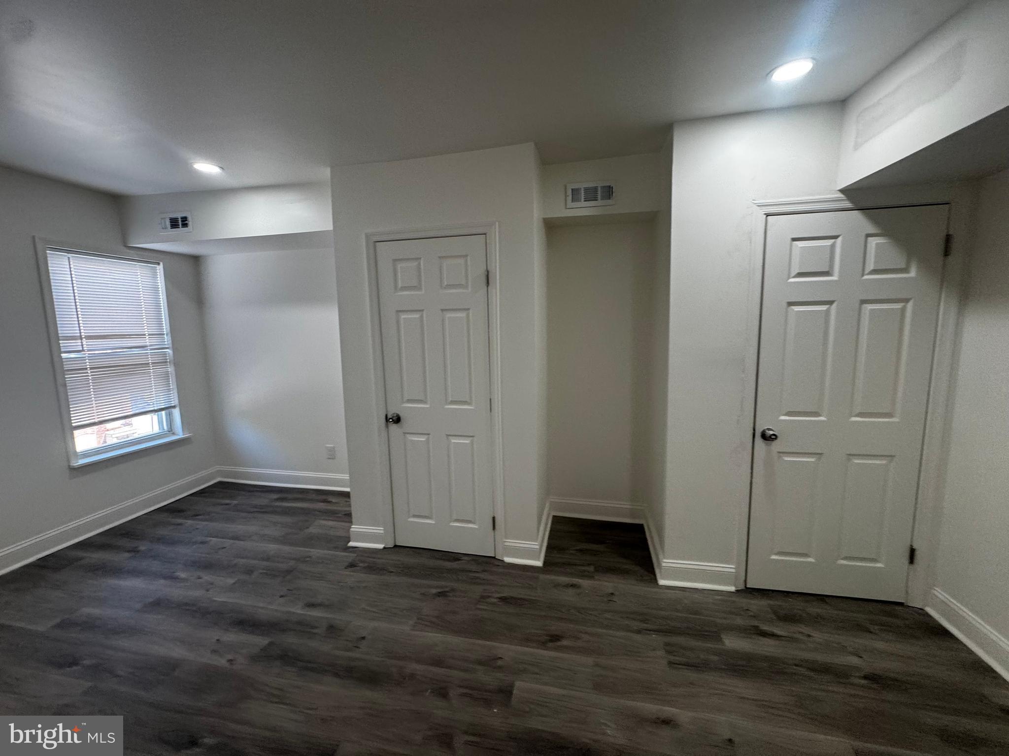 SANDTOWN-WINCHESTER - Residential