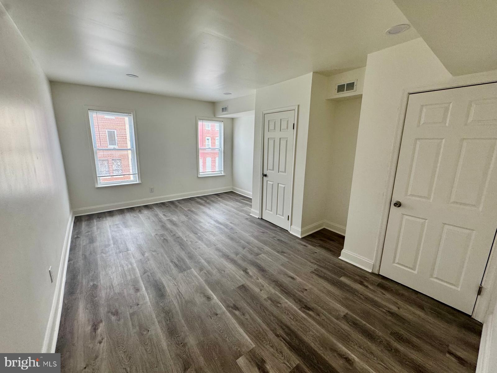 SANDTOWN-WINCHESTER - Residential