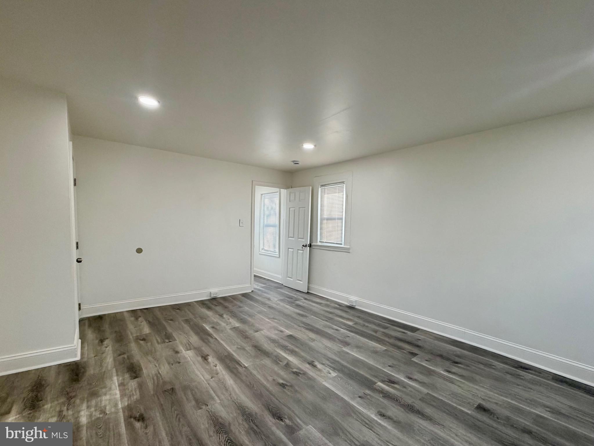 SANDTOWN-WINCHESTER - Residential