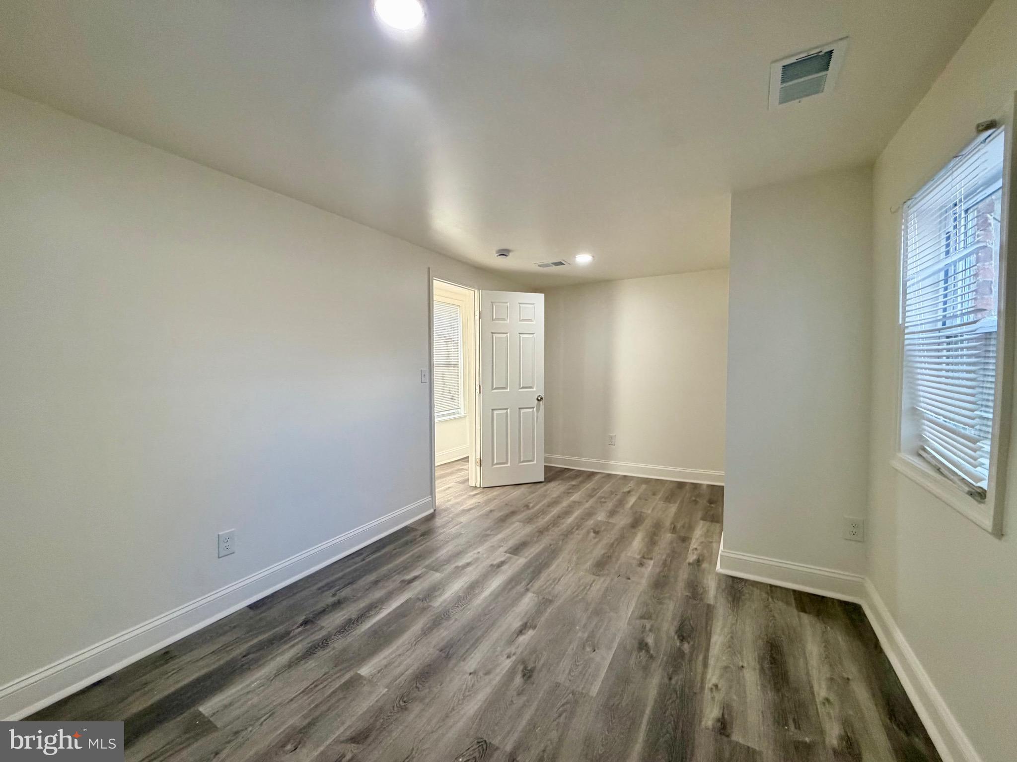 SANDTOWN-WINCHESTER - Residential