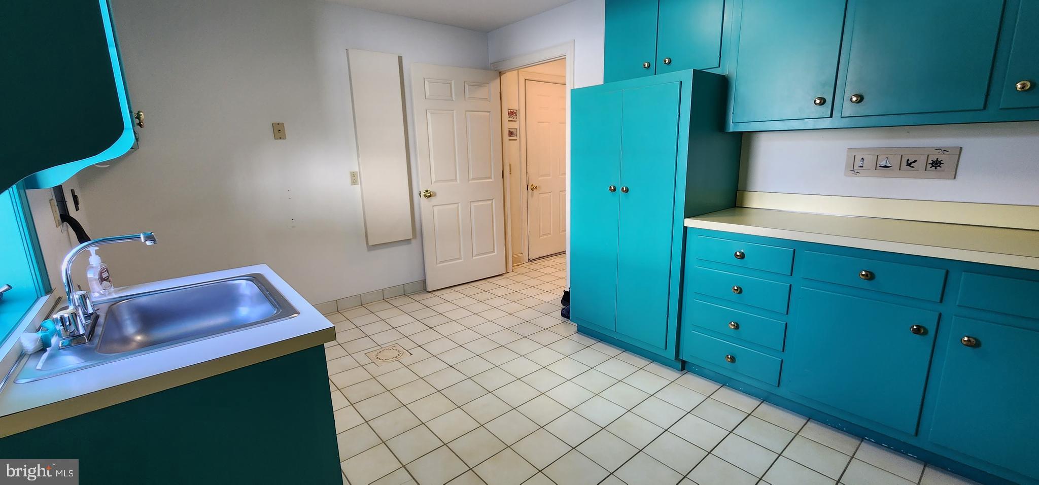 FOREST HILLS - Residential